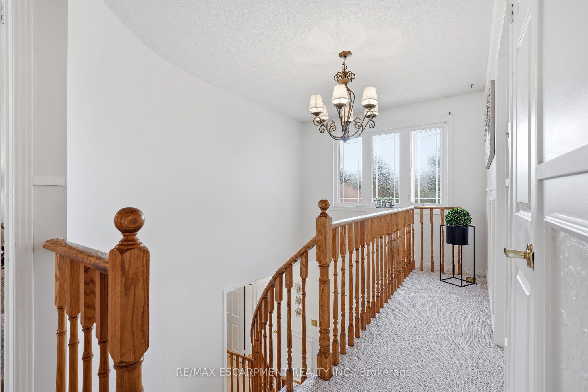 1058 Glenbrook Avenue Property Photo 16