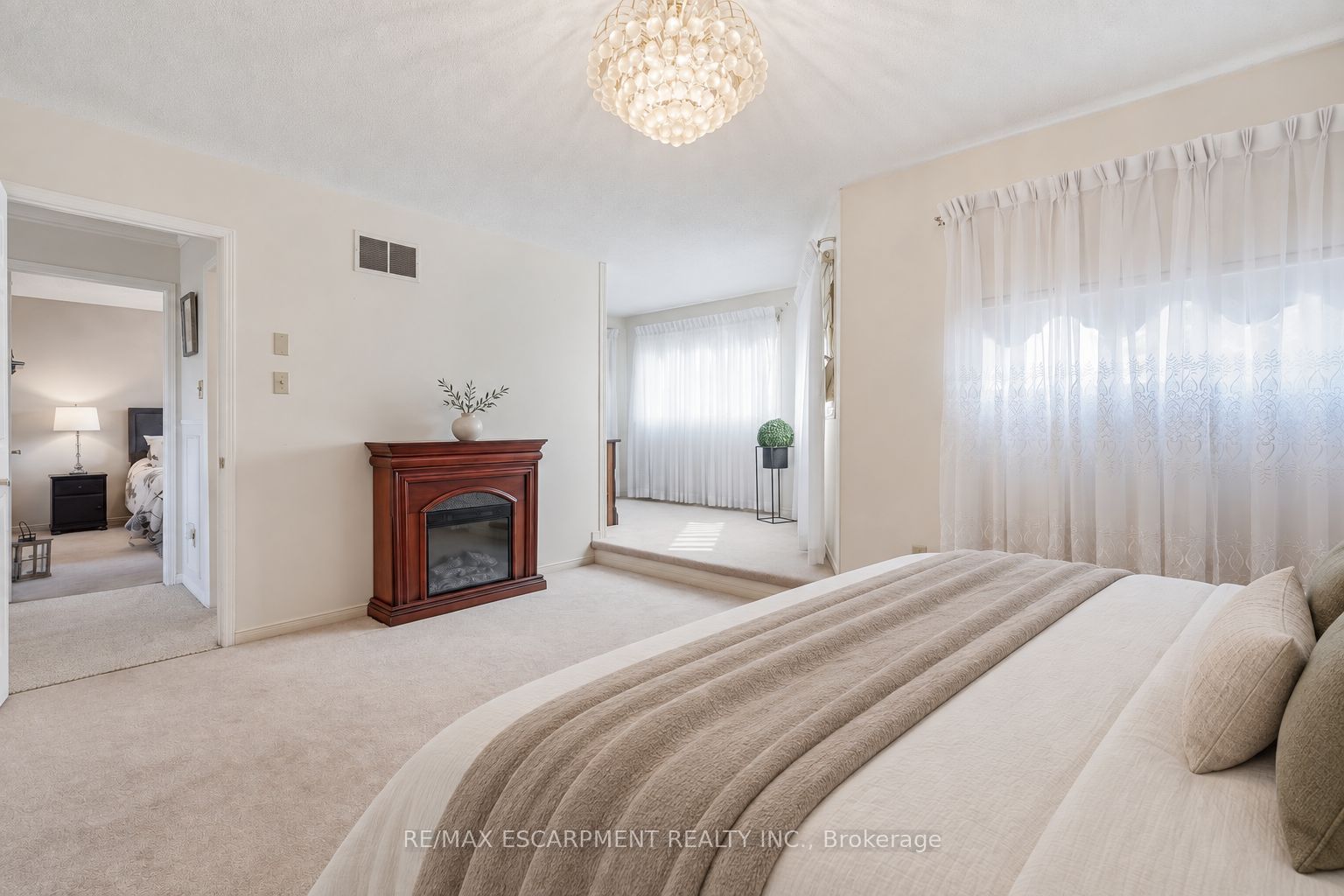 1058 Glenbrook Avenue Property Photo 18