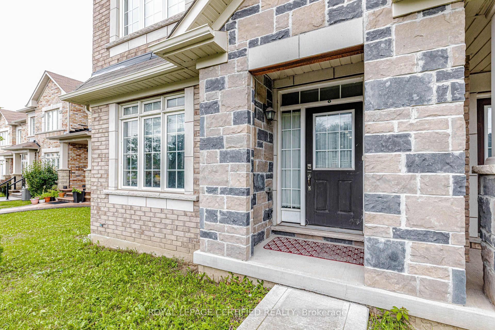 66 Hatton Court Property Photo 3