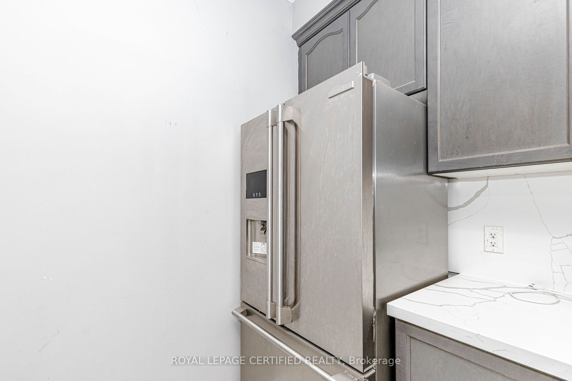 66 Hatton Court Property Photo 8