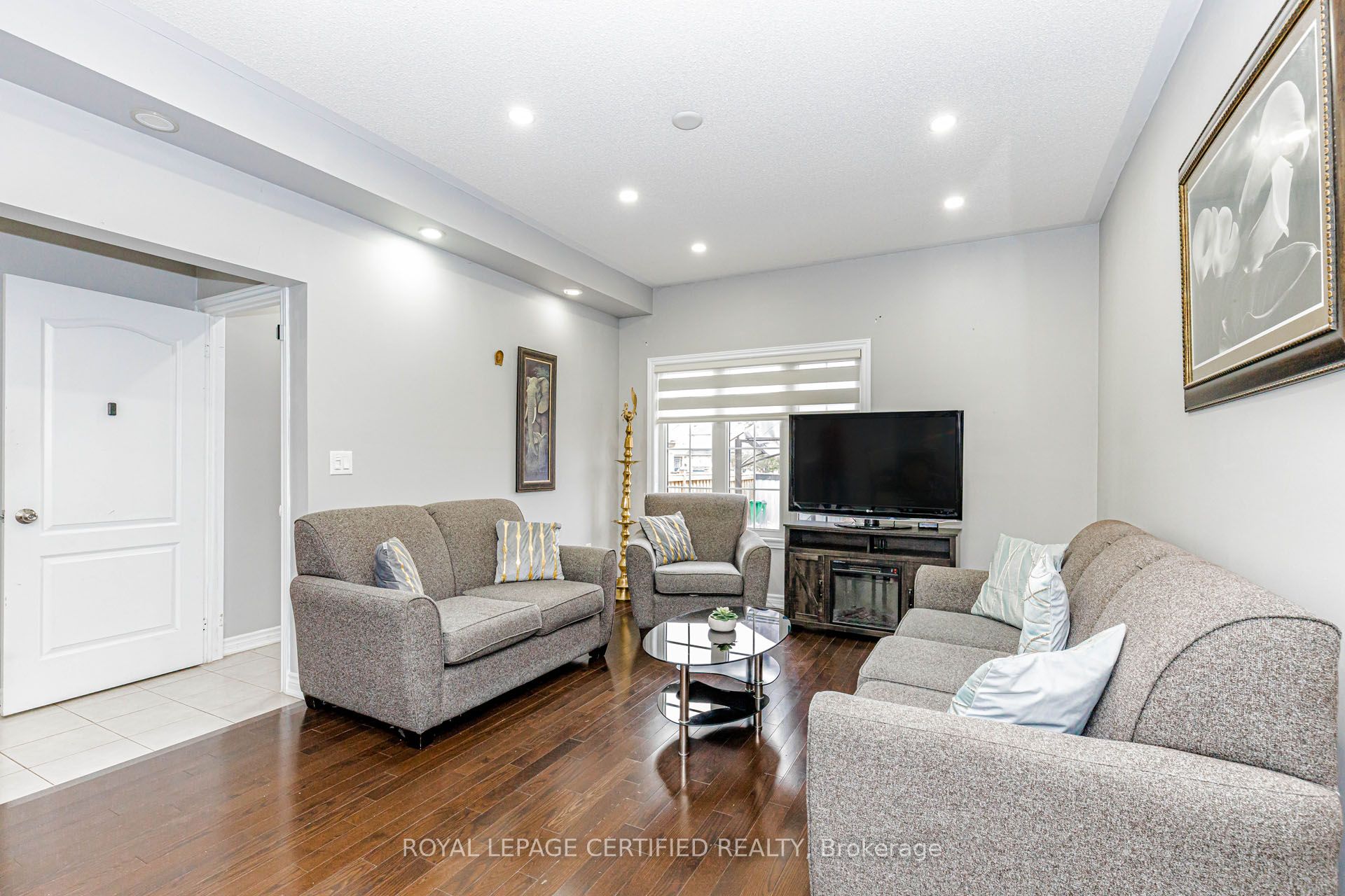 66 Hatton Court Property Photo 11