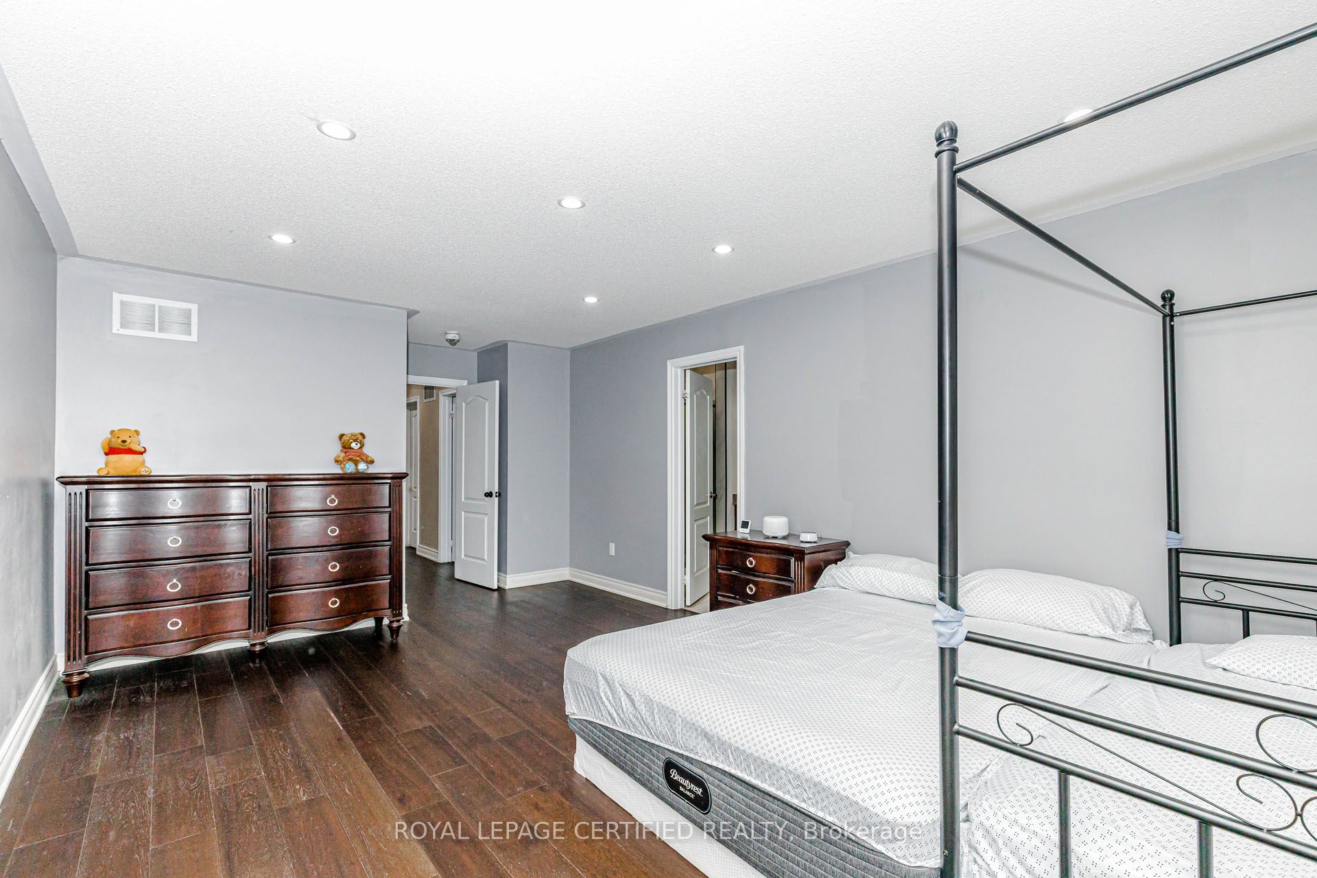 66 Hatton Court Property Photo 16