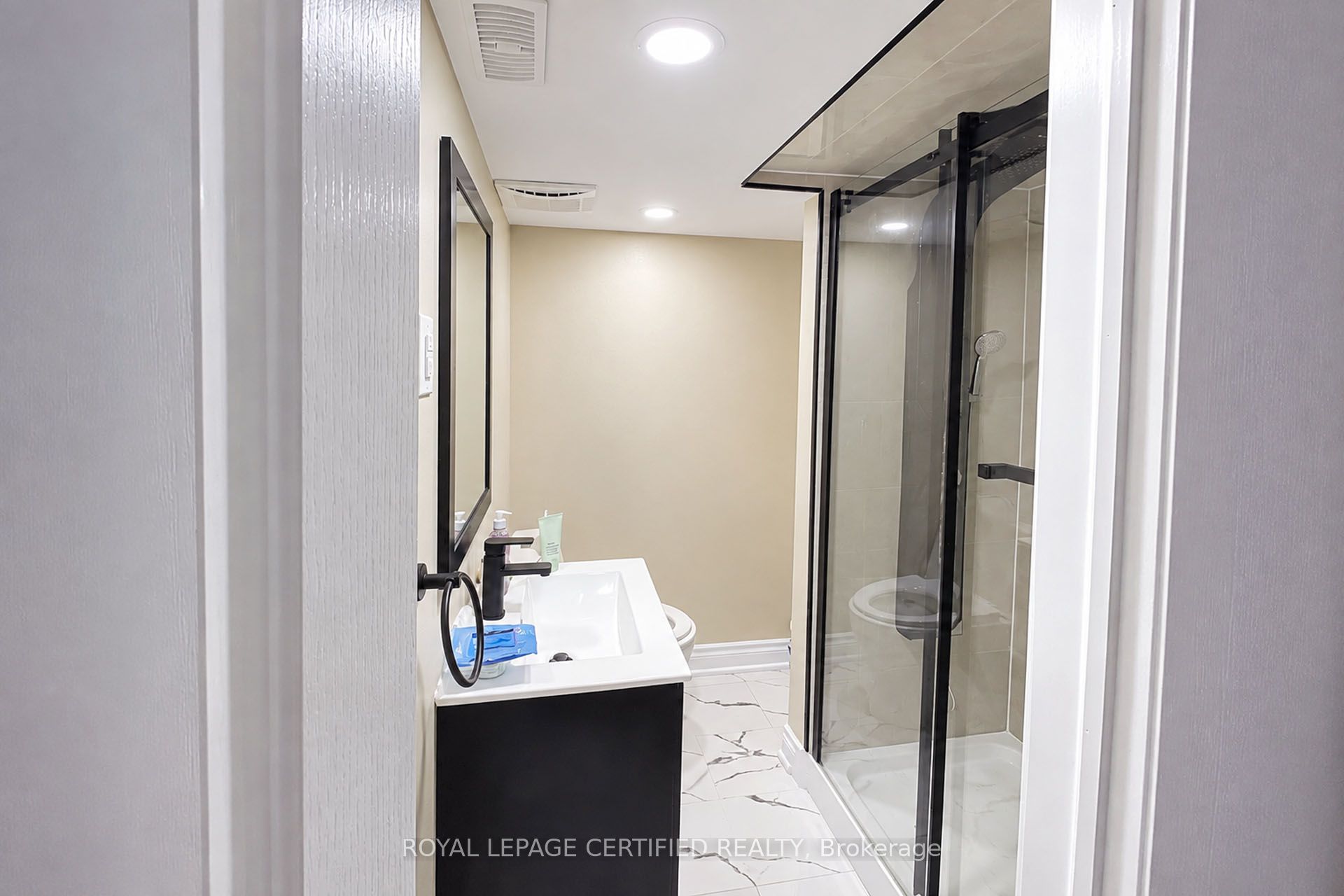 66 Hatton Court Property Photo 27