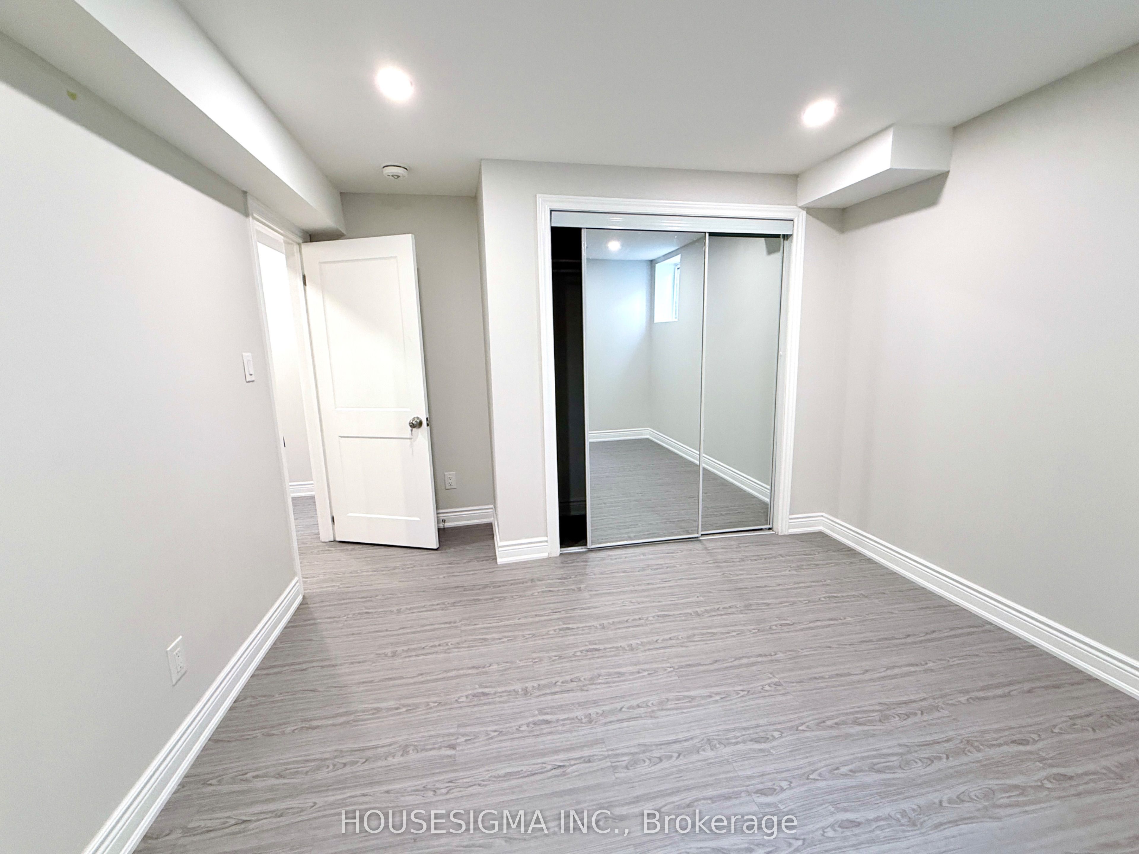 Basement Apartment - 438 Tilt Point Property Photo 8