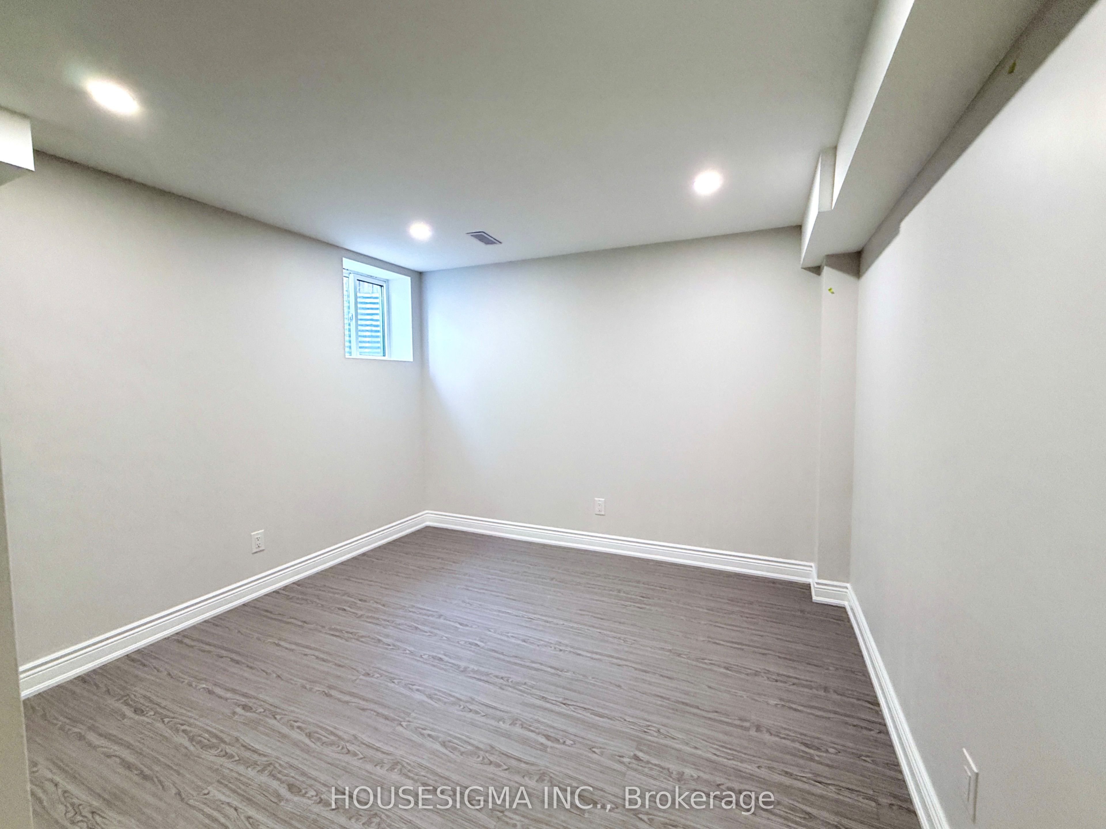 Basement Apartment - 438 Tilt Point Property Photo 9