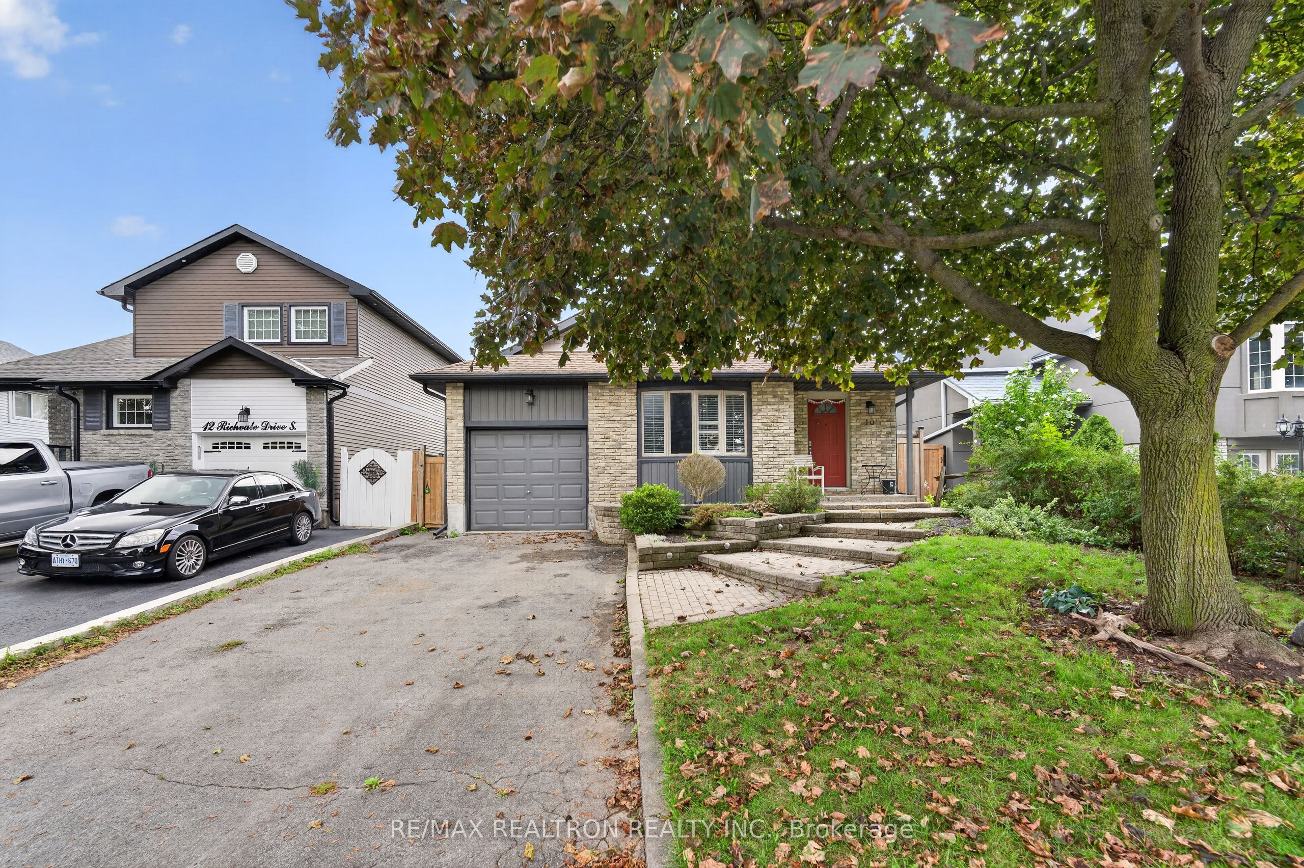 10 Richvale Drive S Lower Property Photo 4