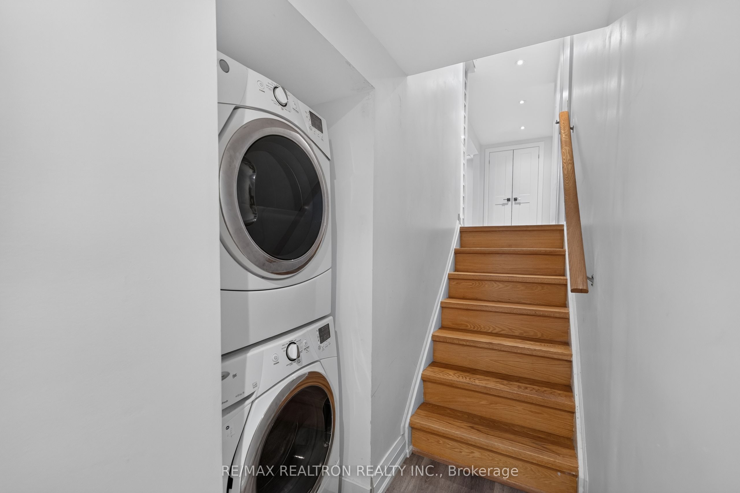 10 Richvale Drive S Lower Property Photo 17