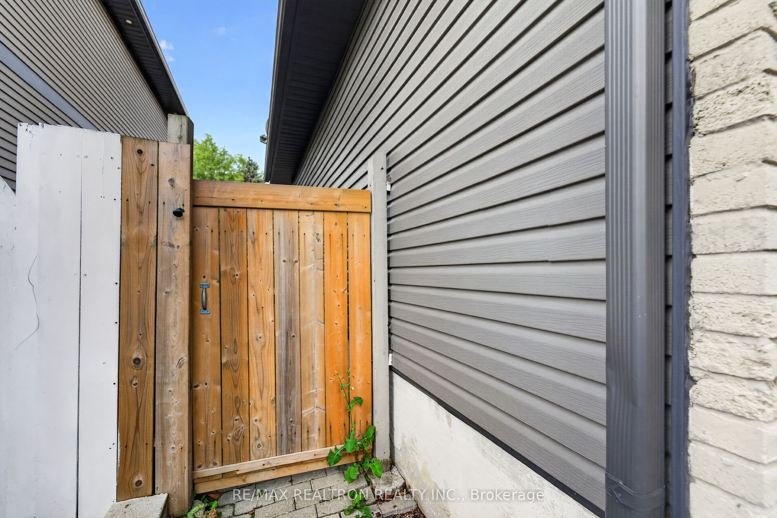 10 Richvale Drive S Lower Property Photo 26