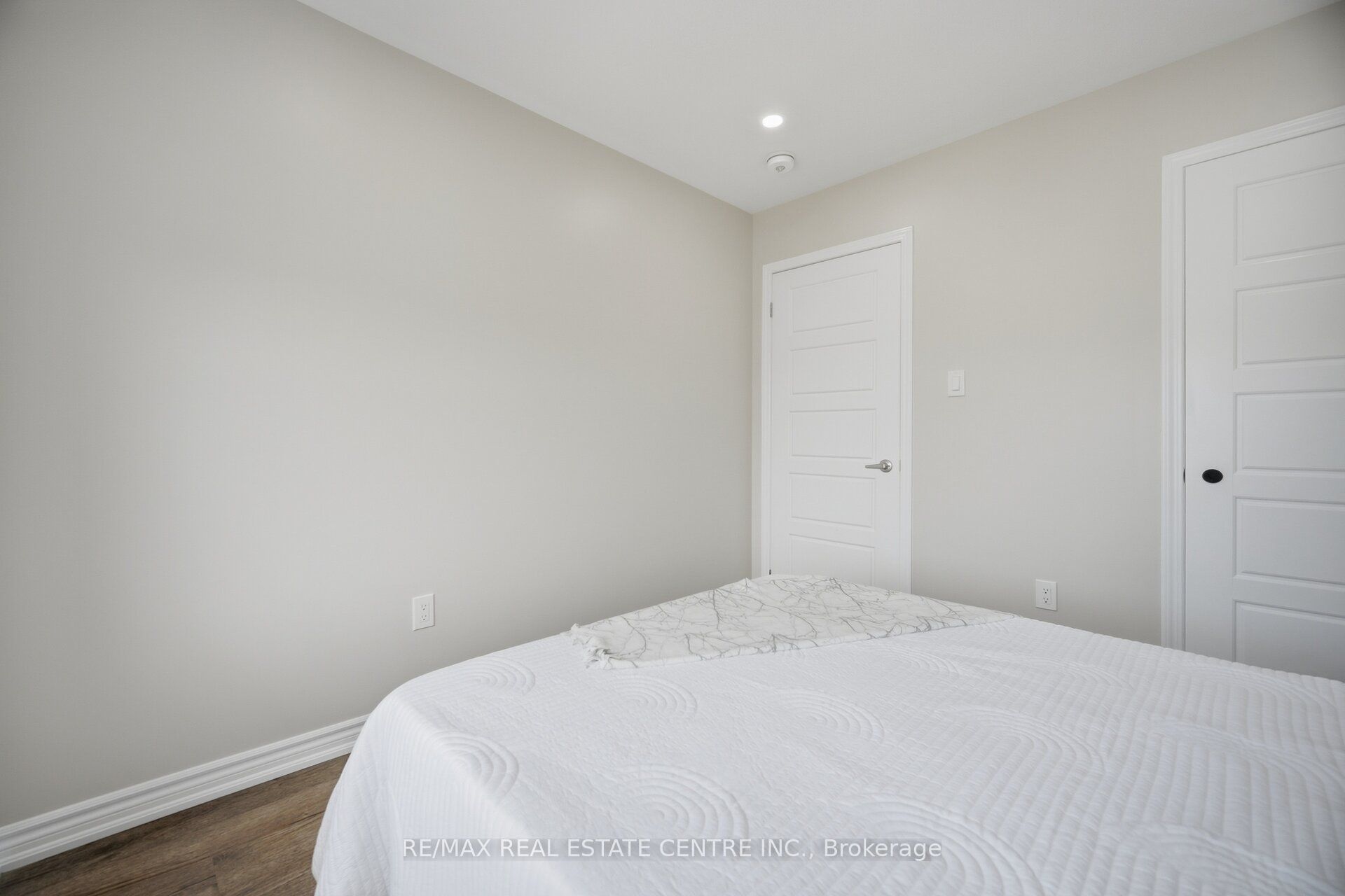 975 Whitlock Avenue 25 Property Photo 38