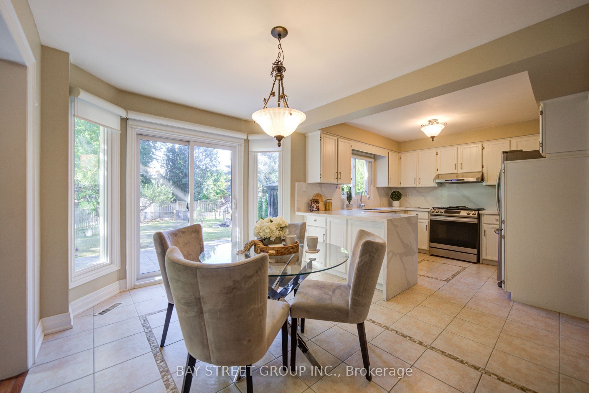 1348 Windrush Drive Property Photo 13