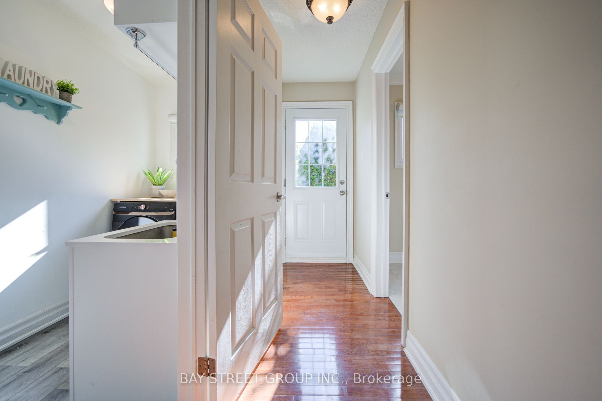 1348 Windrush Drive Property Photo 18