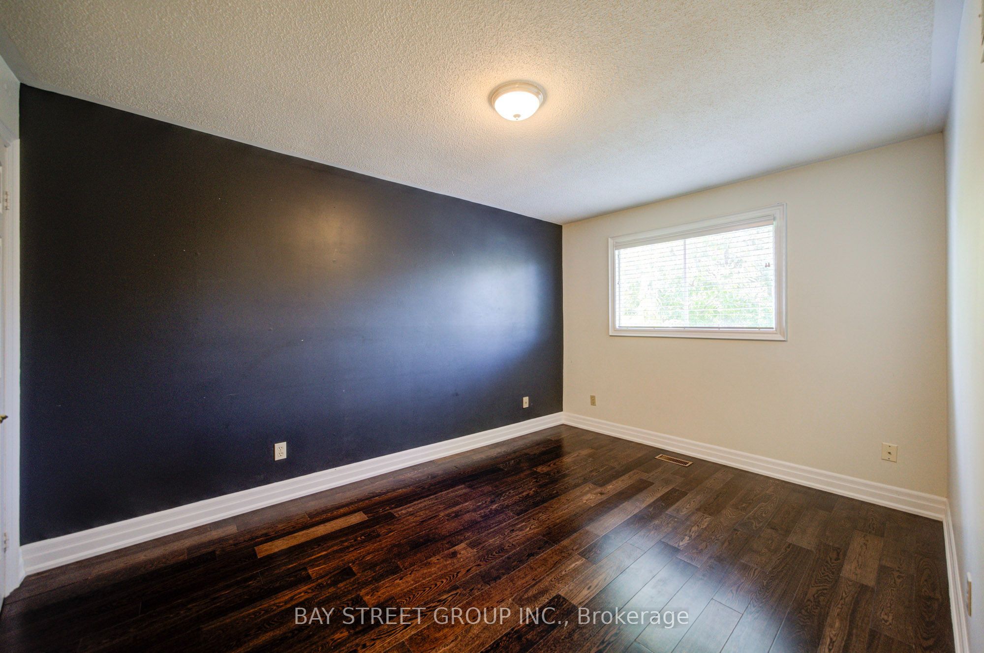 1348 Windrush Drive Property Photo 25