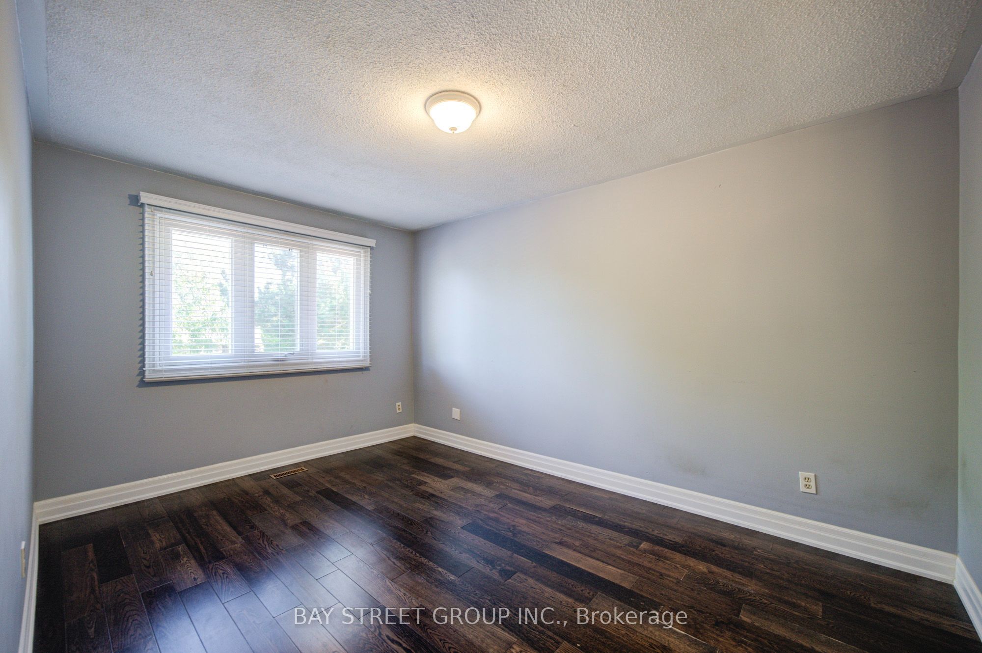 1348 Windrush Drive Property Photo 27