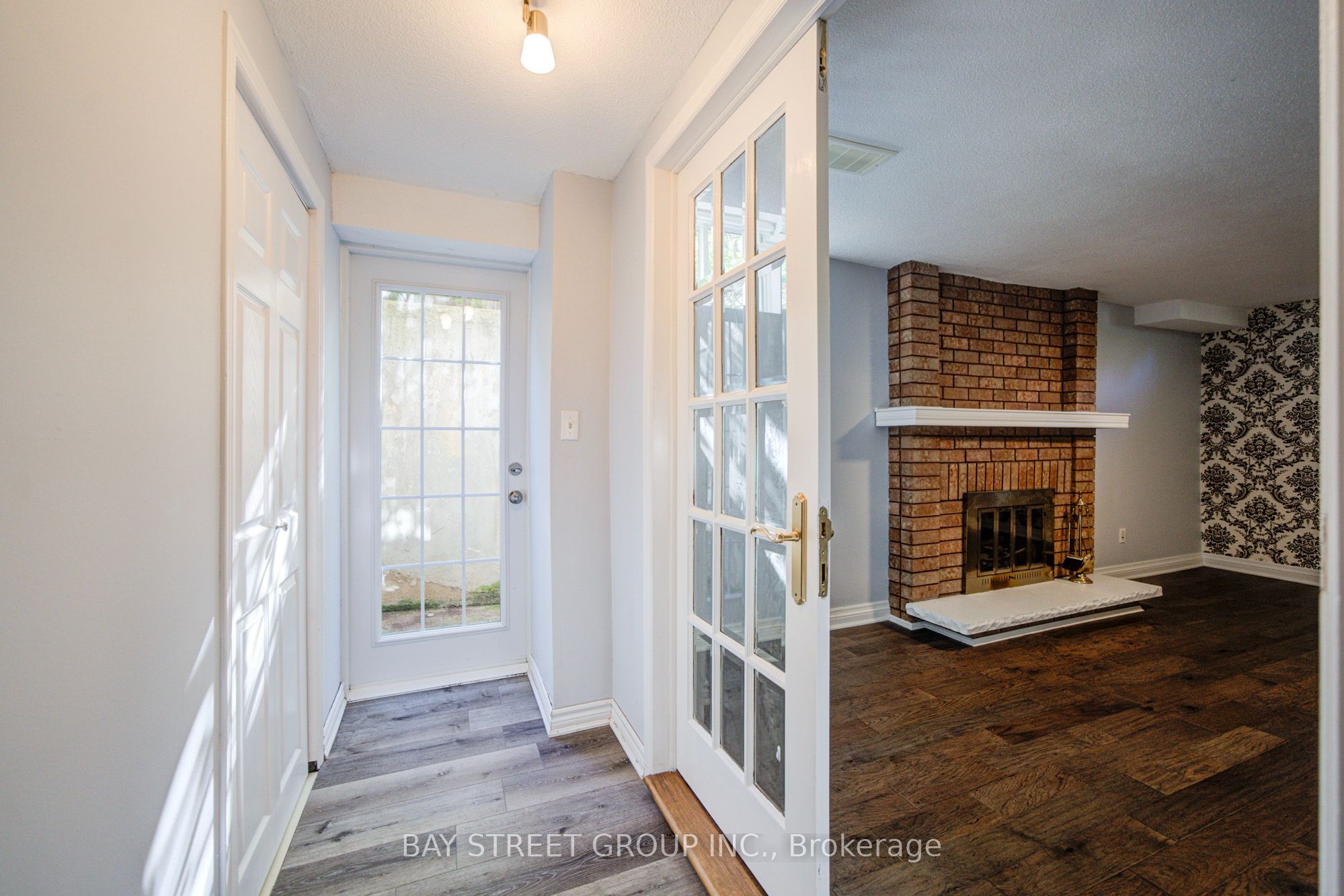 1348 Windrush Drive Property Photo 32