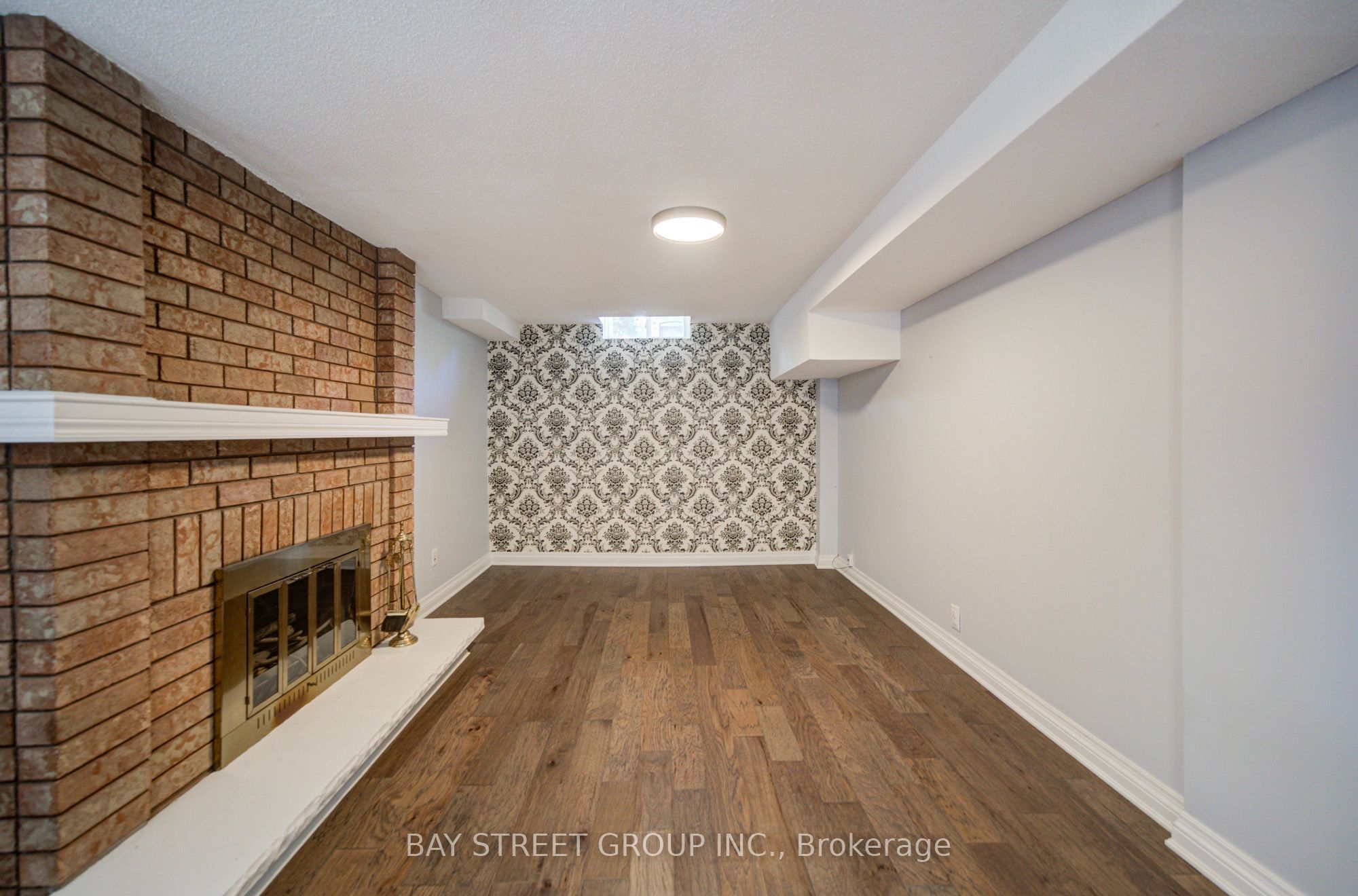 1348 Windrush Drive Property Photo 35