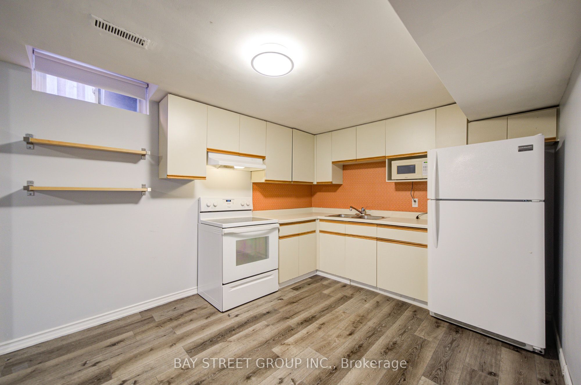 1348 Windrush Drive Property Photo 36