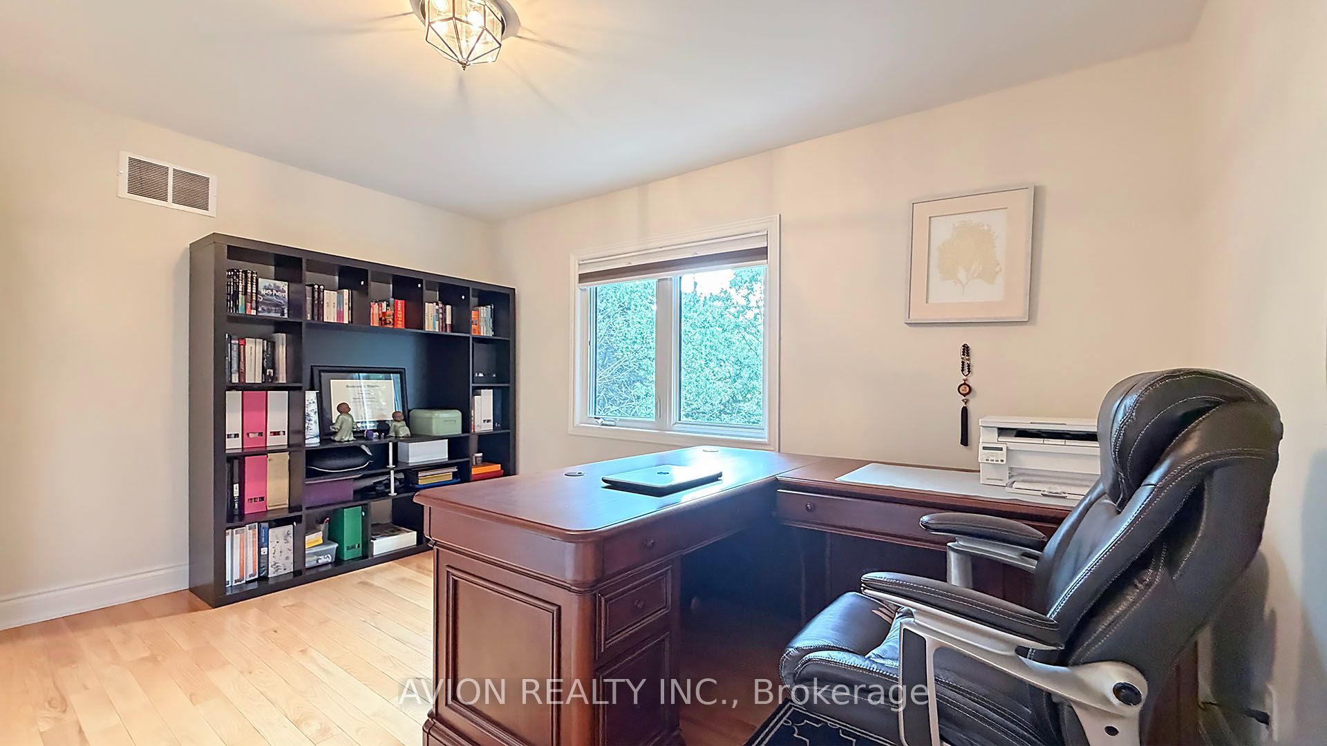 2068 Nipigon Drive Property Photo 24