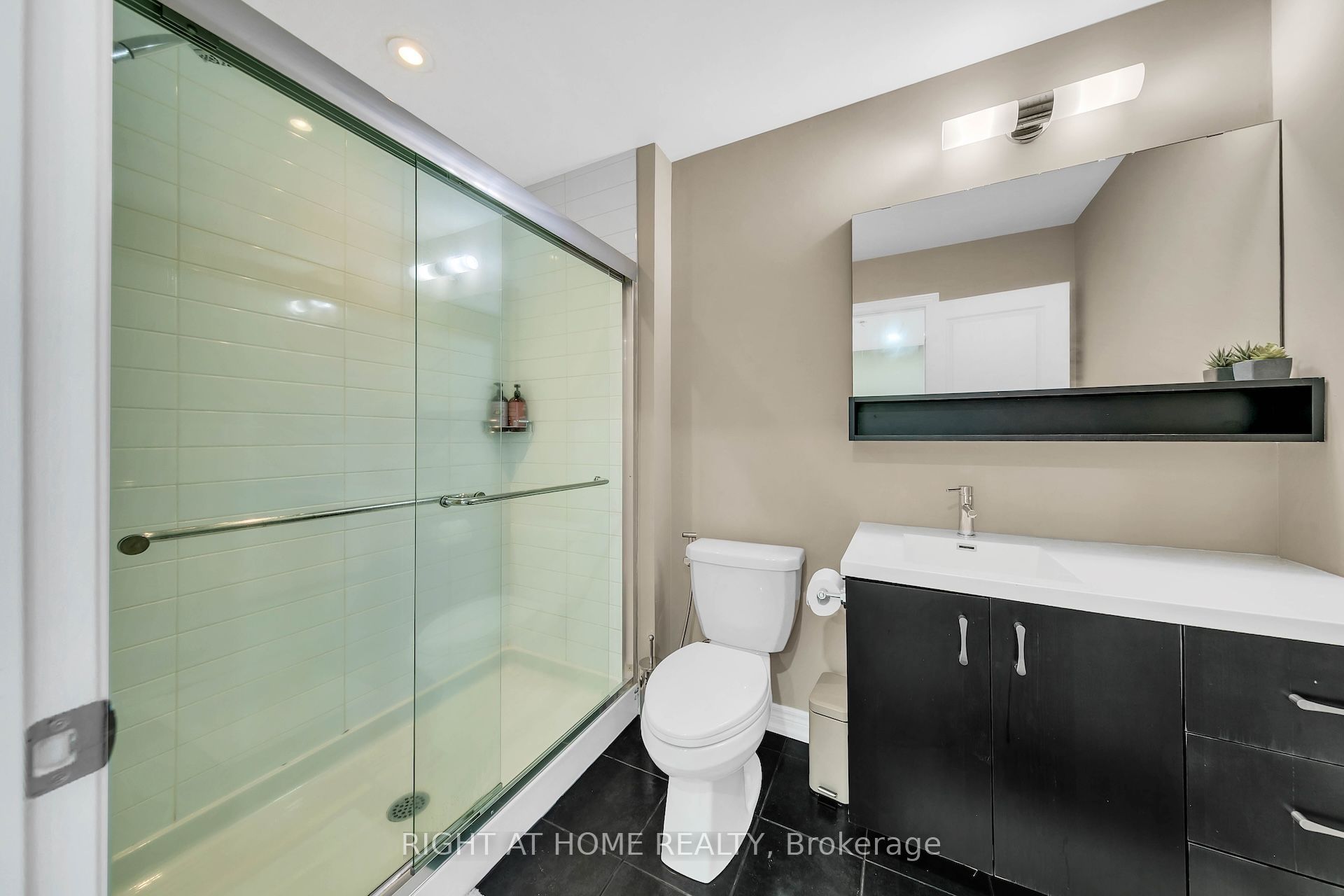 397 Hardwick Common Property Photo 13