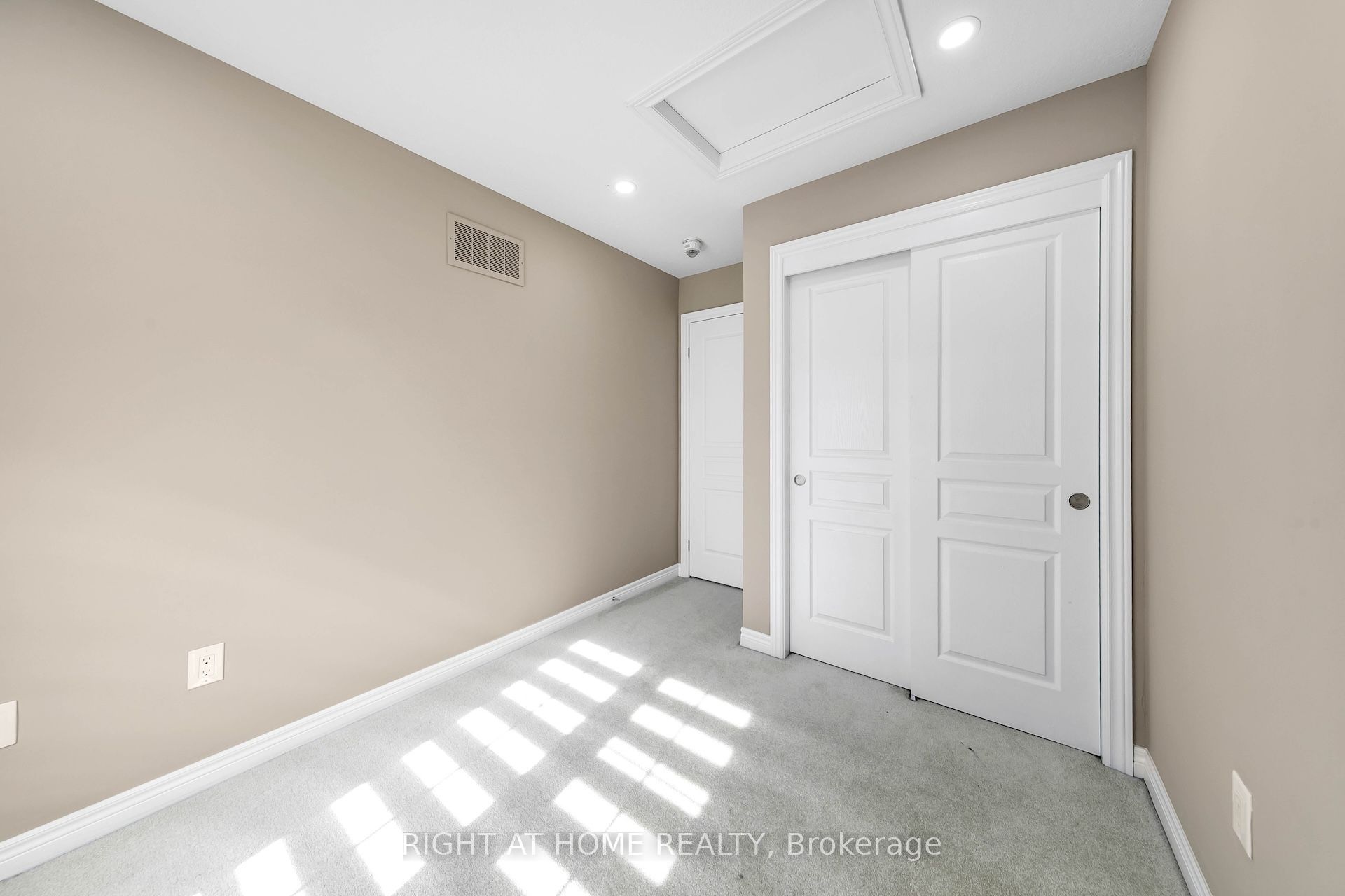 397 Hardwick Common Property Photo 16