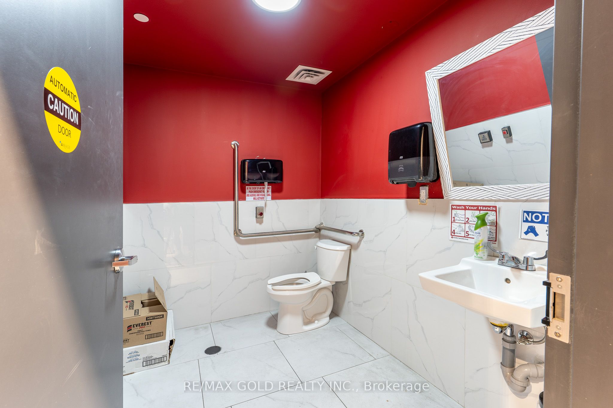 6181 Mayfeild Road 75 Property Photo 12