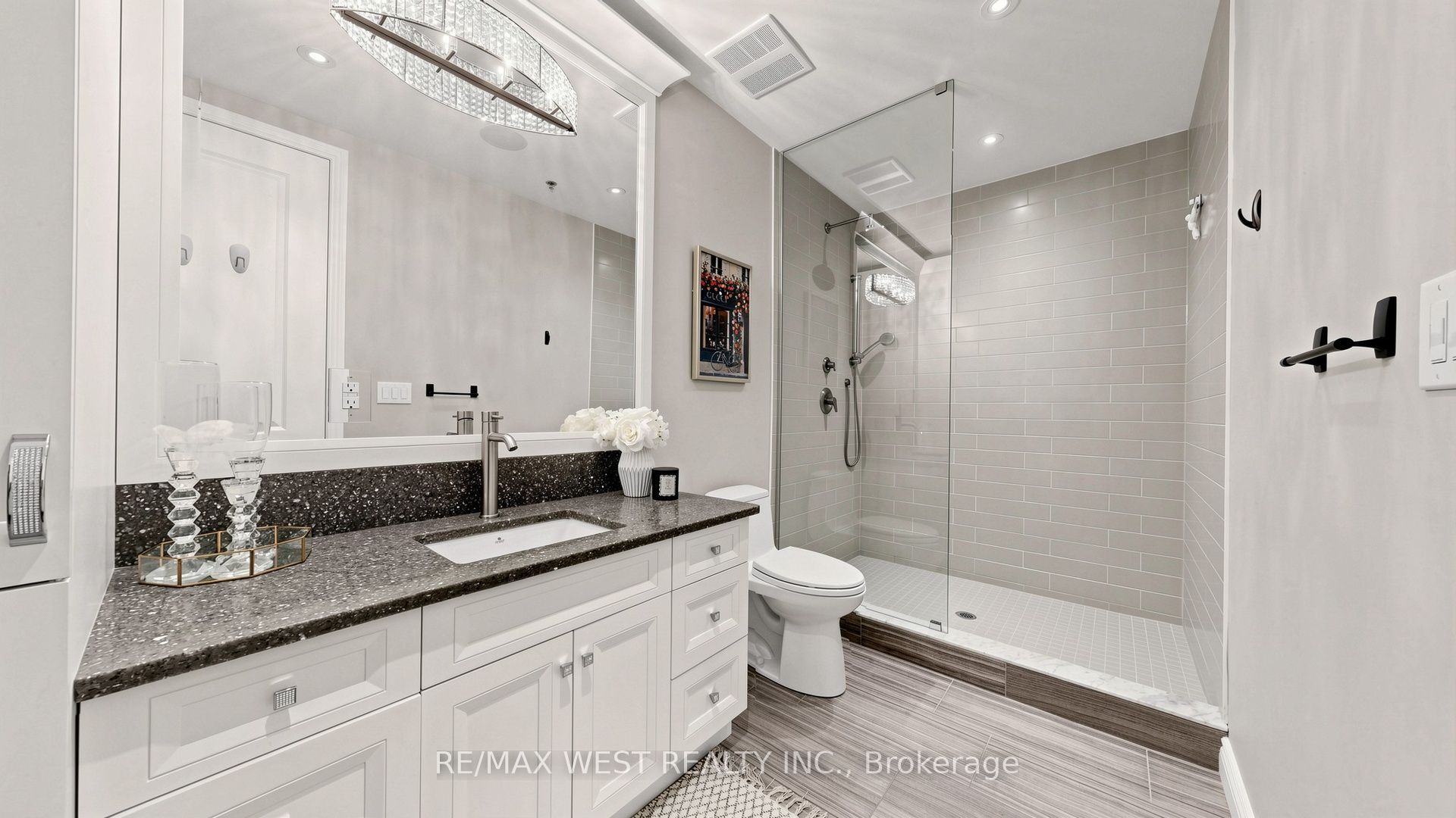 34 Plains Road E 605 Property Photo 22