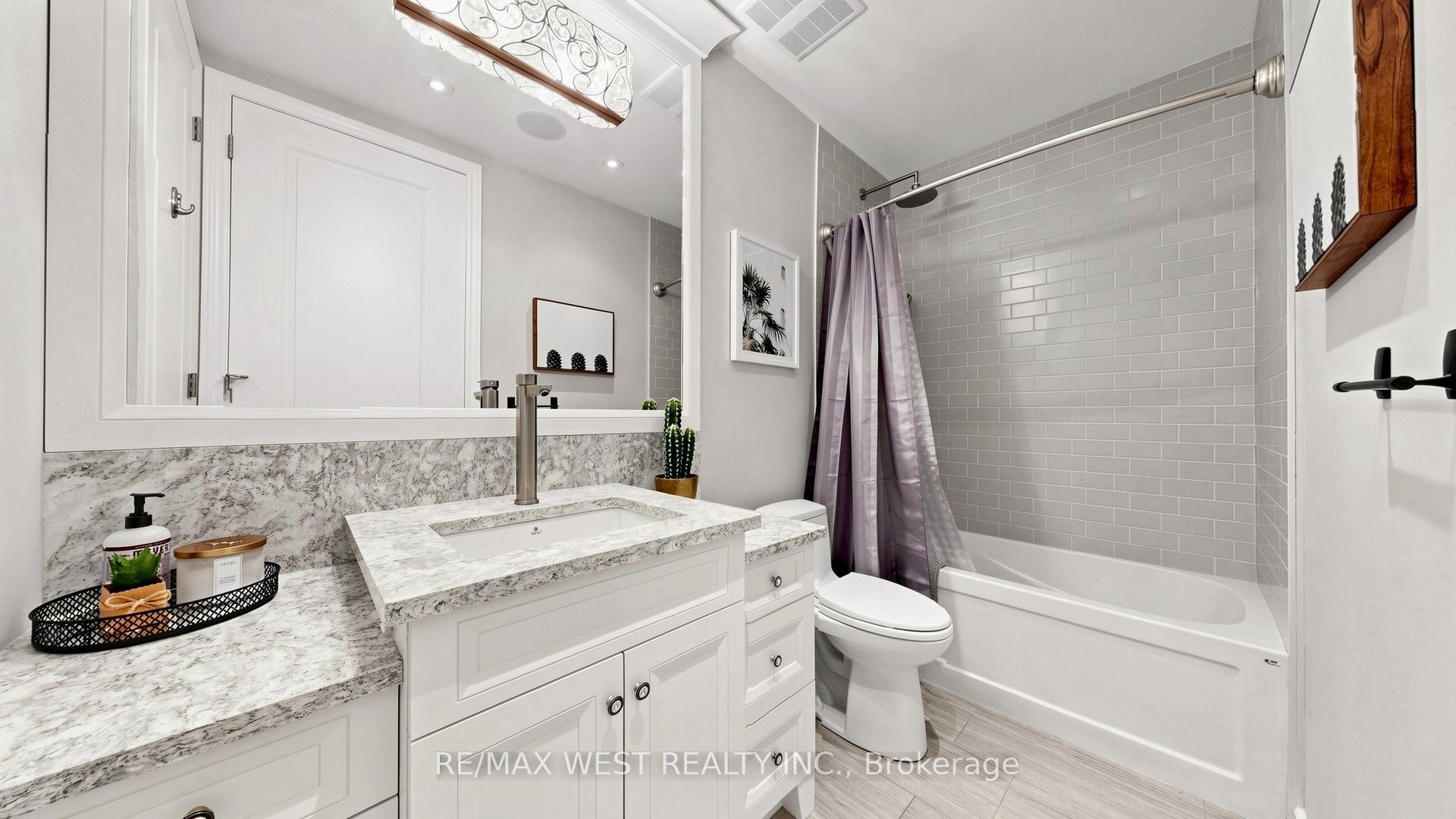 34 Plains Road E 605 Property Photo 24