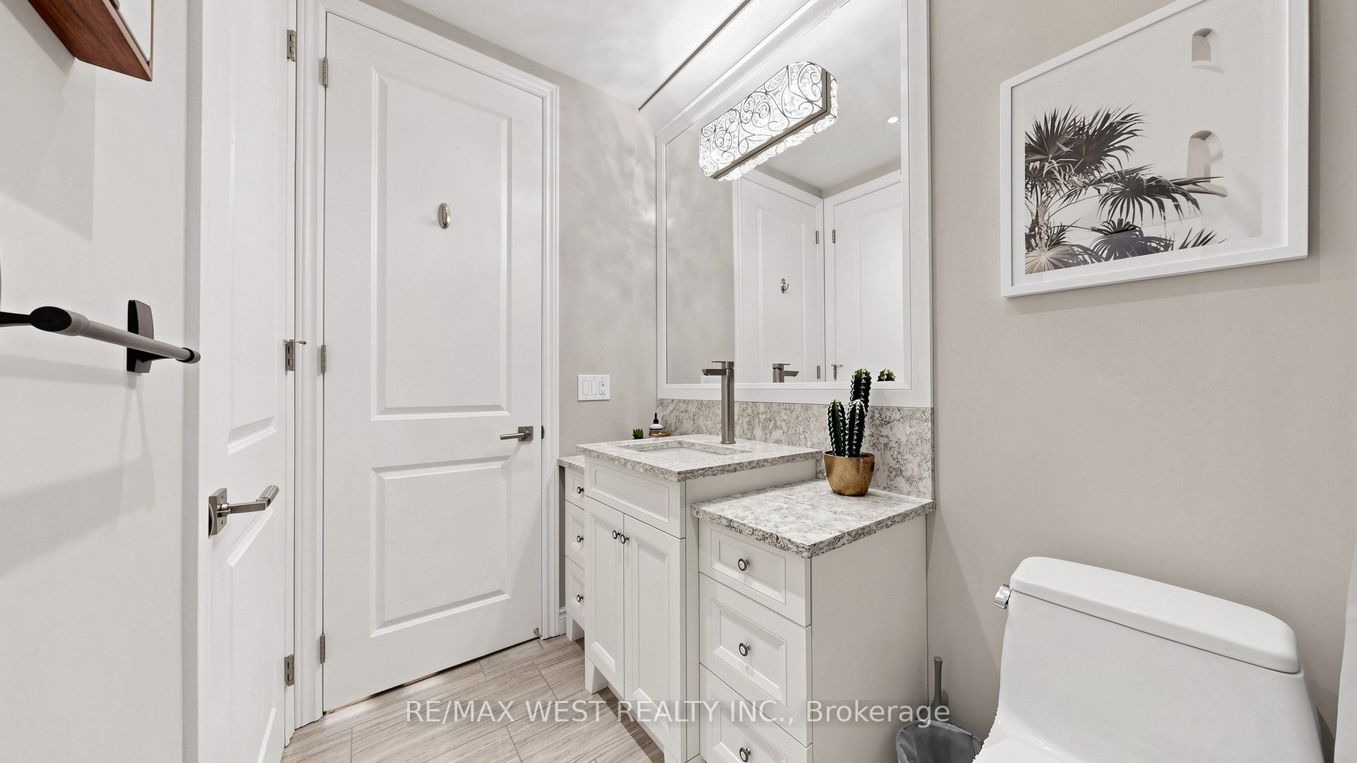 34 Plains Road E 605 Property Photo 25