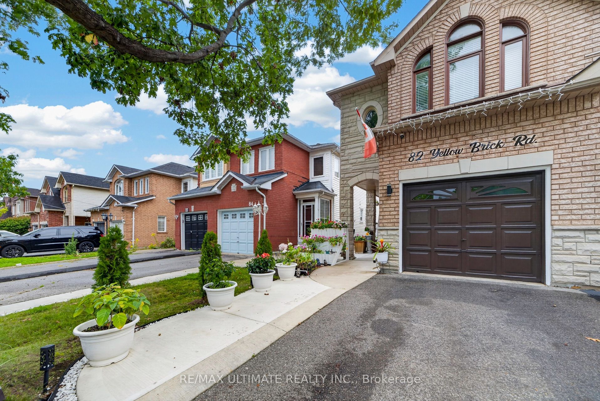 82 Yellow Brick Road Property Photo 2