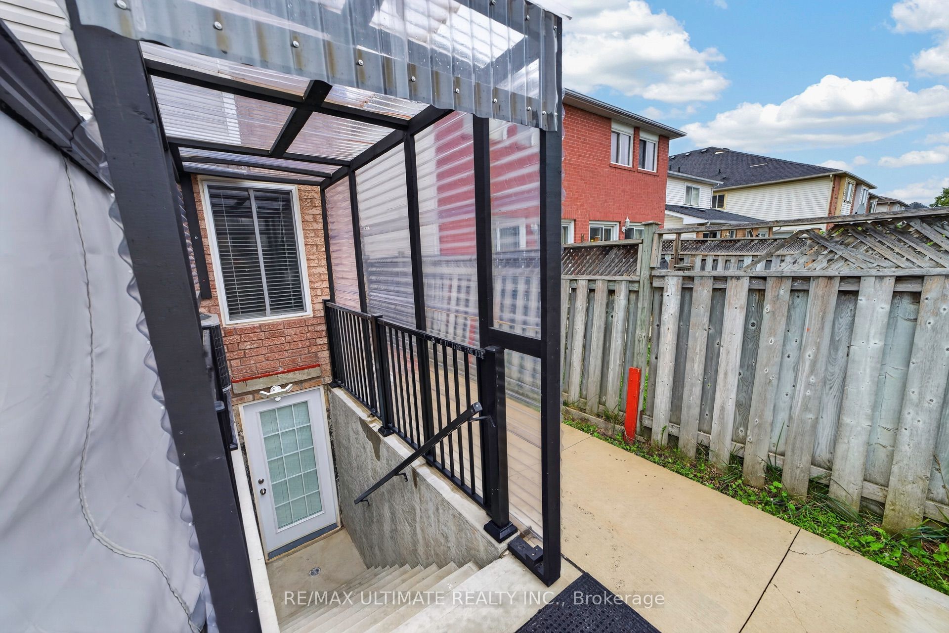 82 Yellow Brick Road Property Photo 5