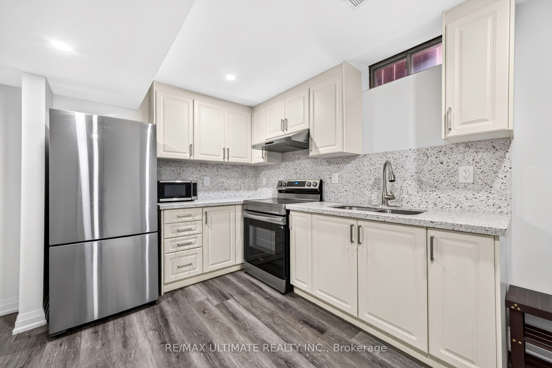 82 Yellow Brick Road Property Photo 8
