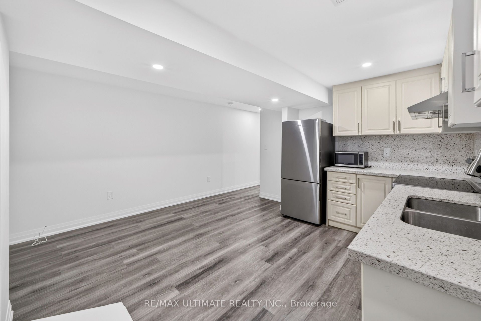 82 Yellow Brick Road Property Photo 12