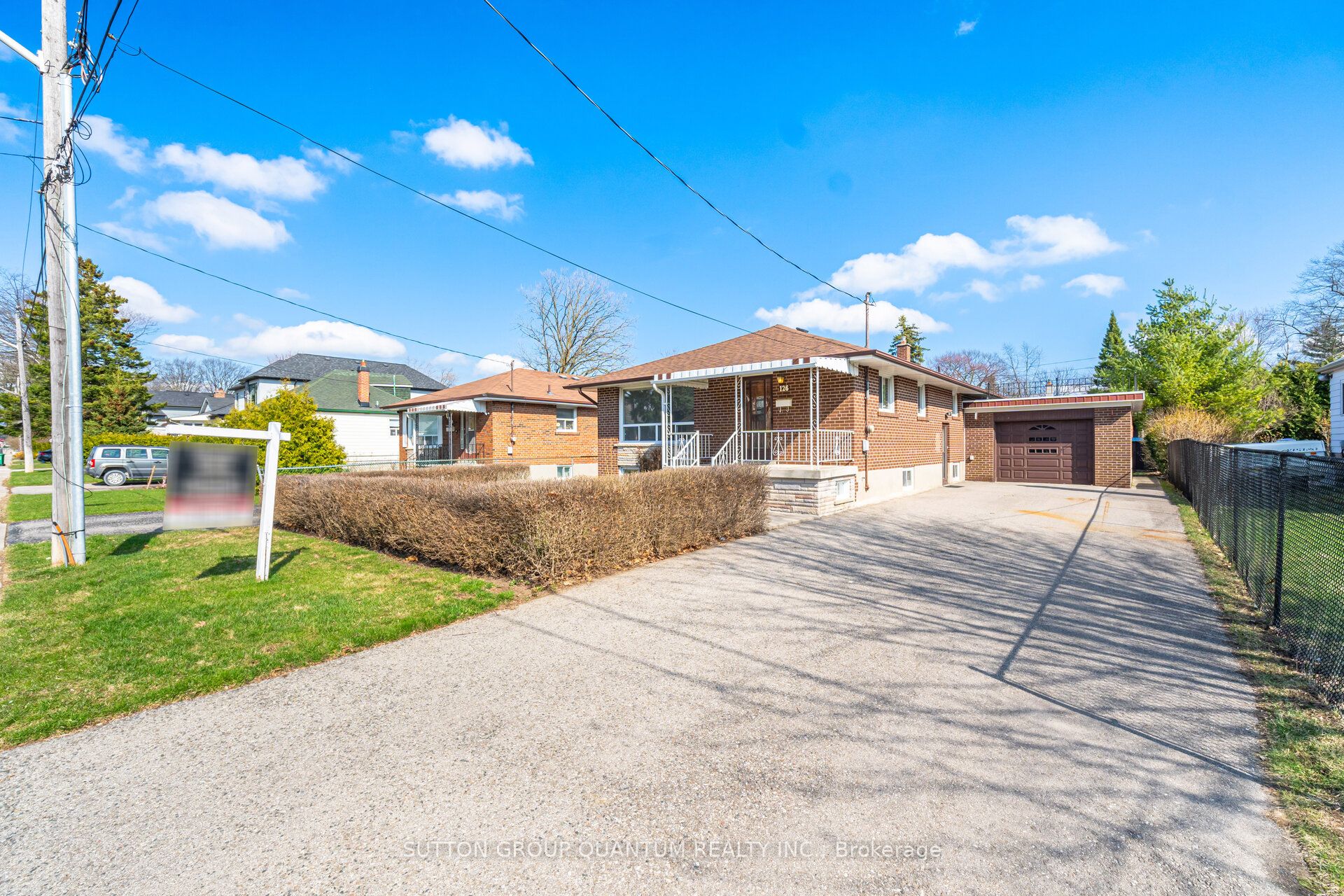 126 Angelene Street Property Photo 1