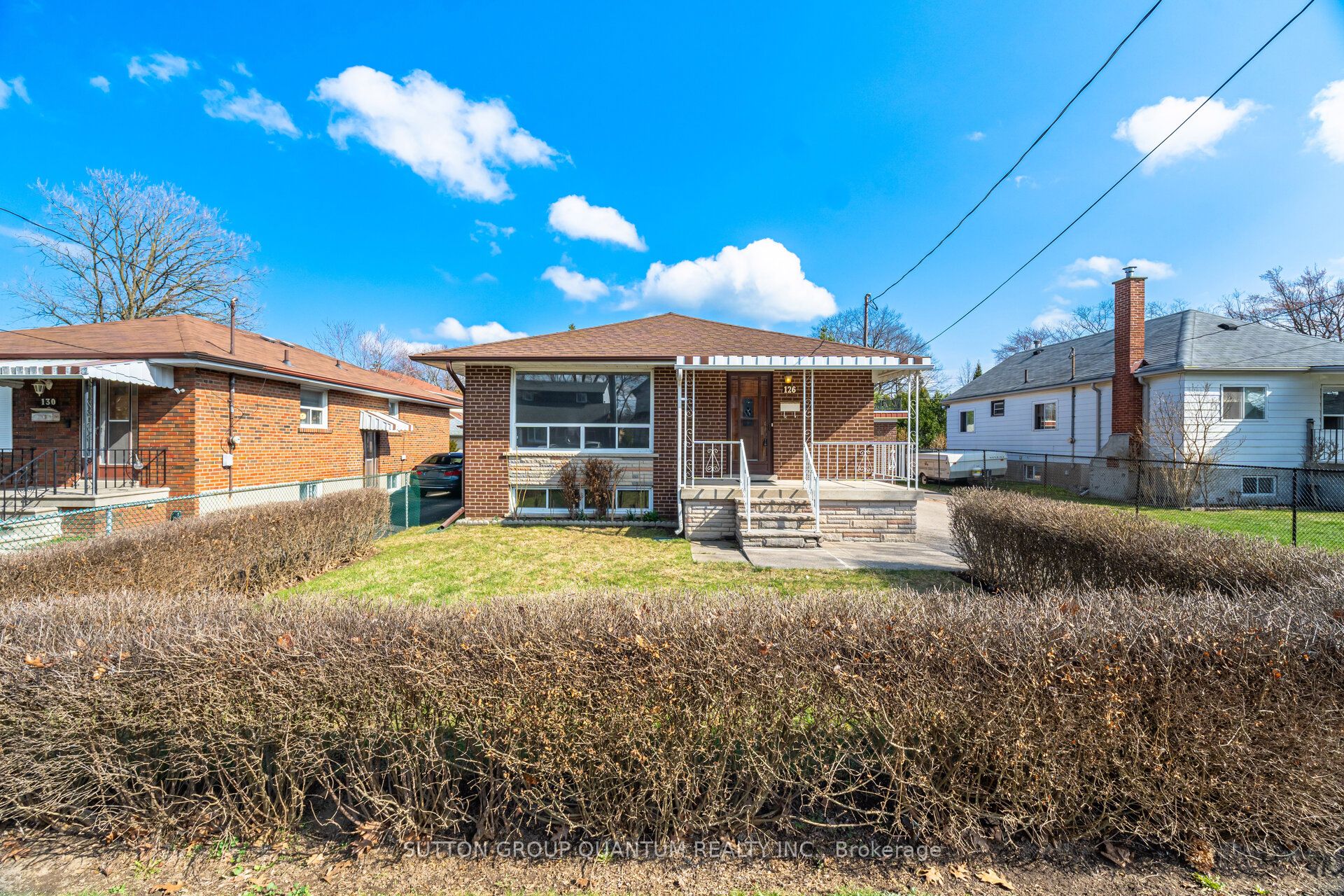 126 Angelene Street Property Photo 2