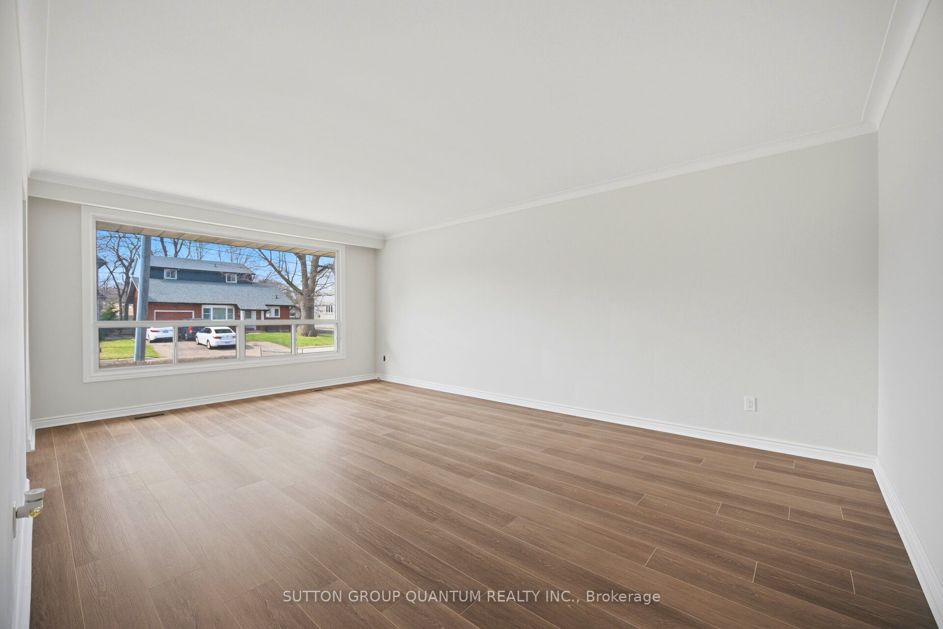126 Angelene Street Property Photo 7