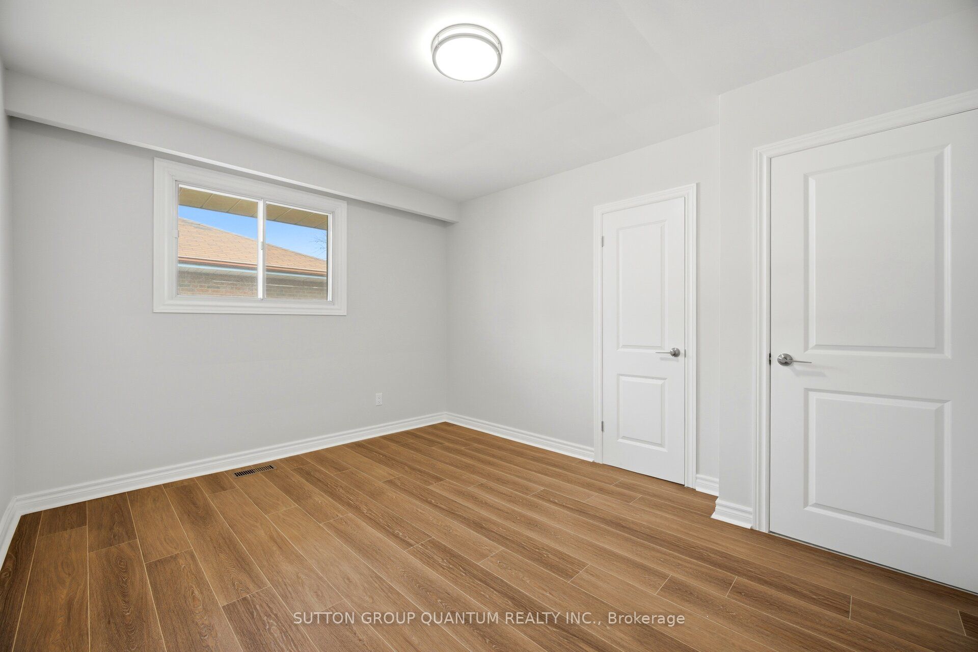 126 Angelene Street Property Photo 17