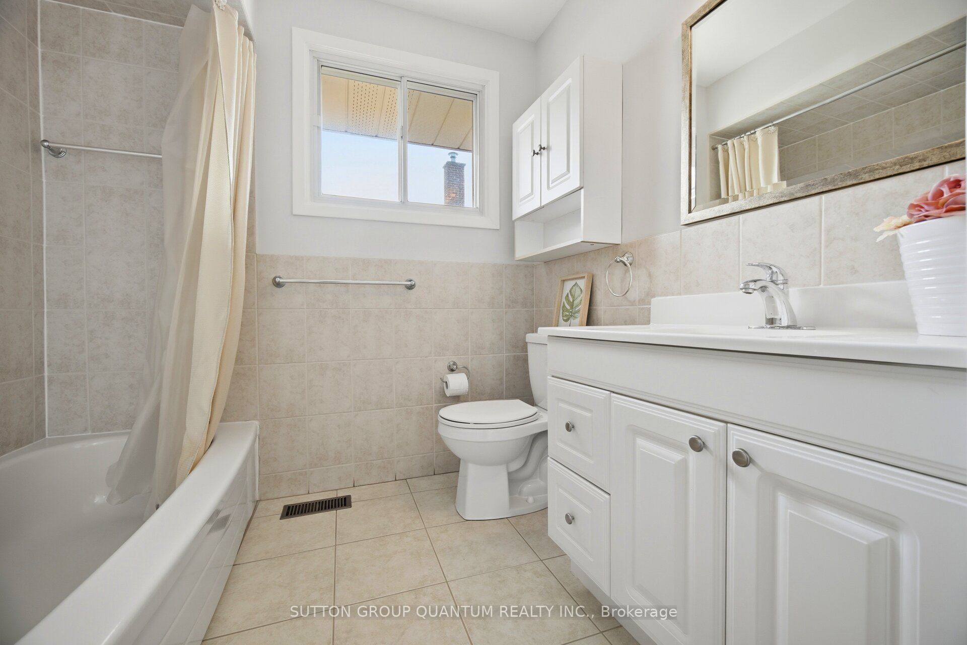 126 Angelene Street Property Photo 20