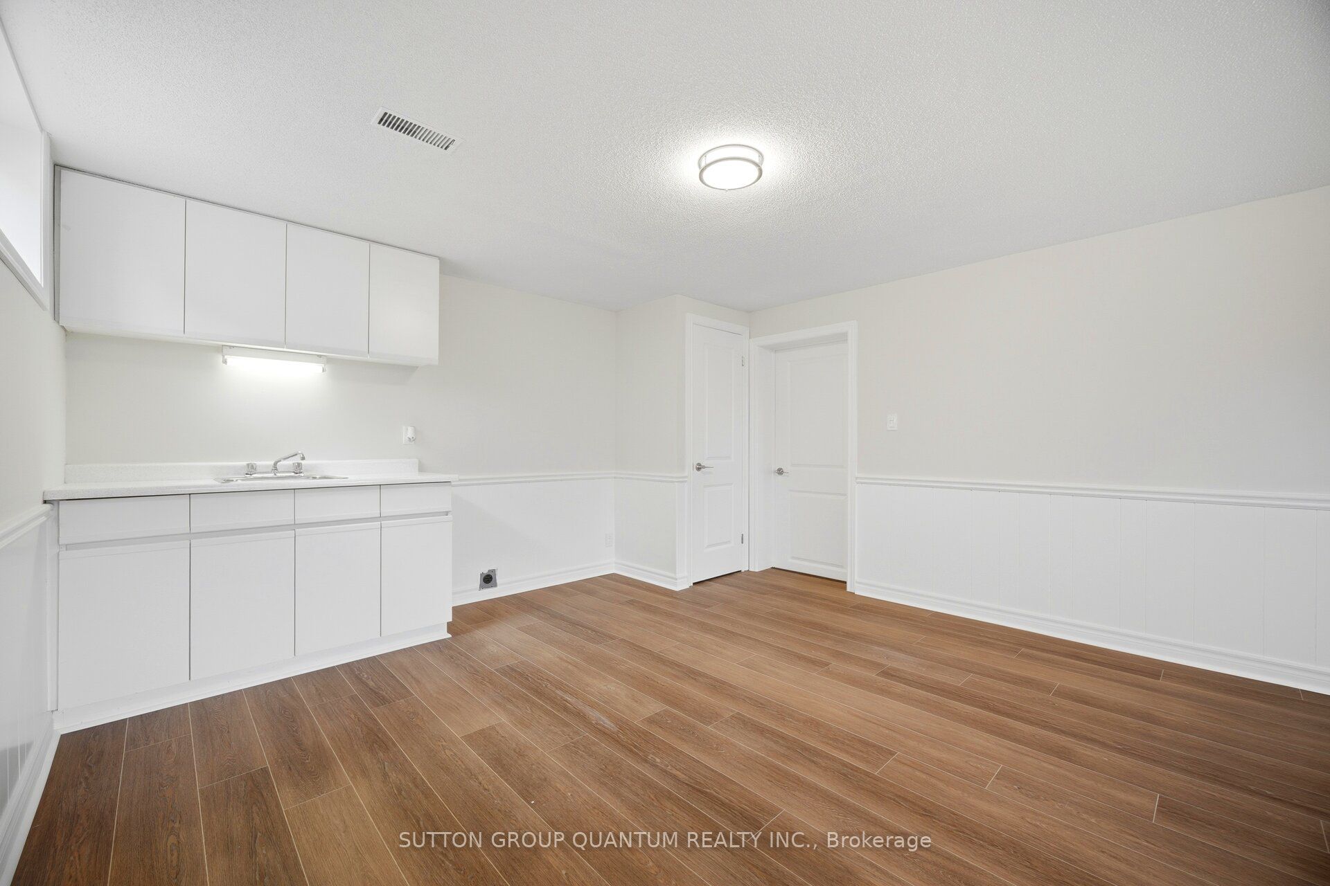 126 Angelene Street Property Photo 26