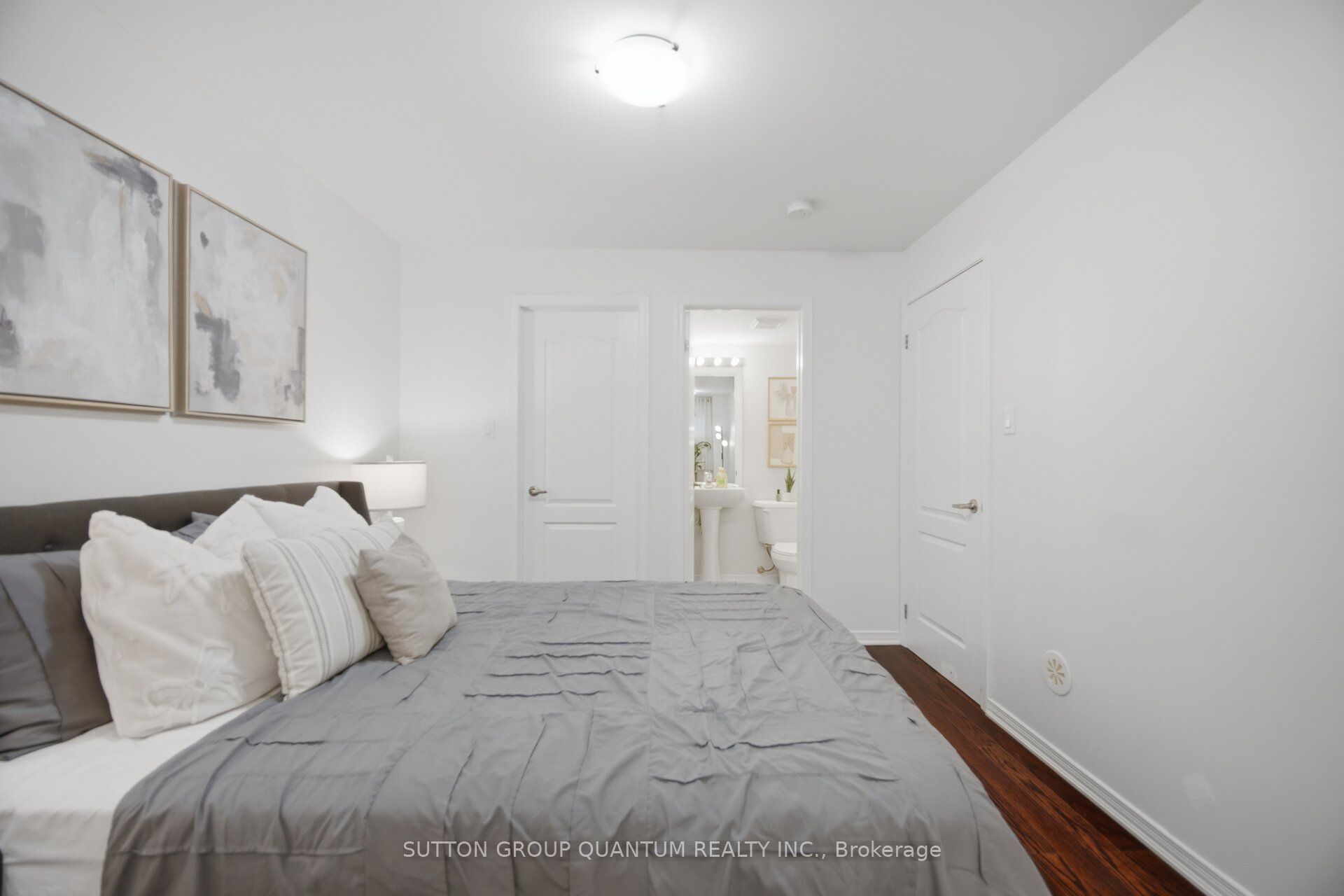 2441 Greenwich Drive 37 Property Photo 15