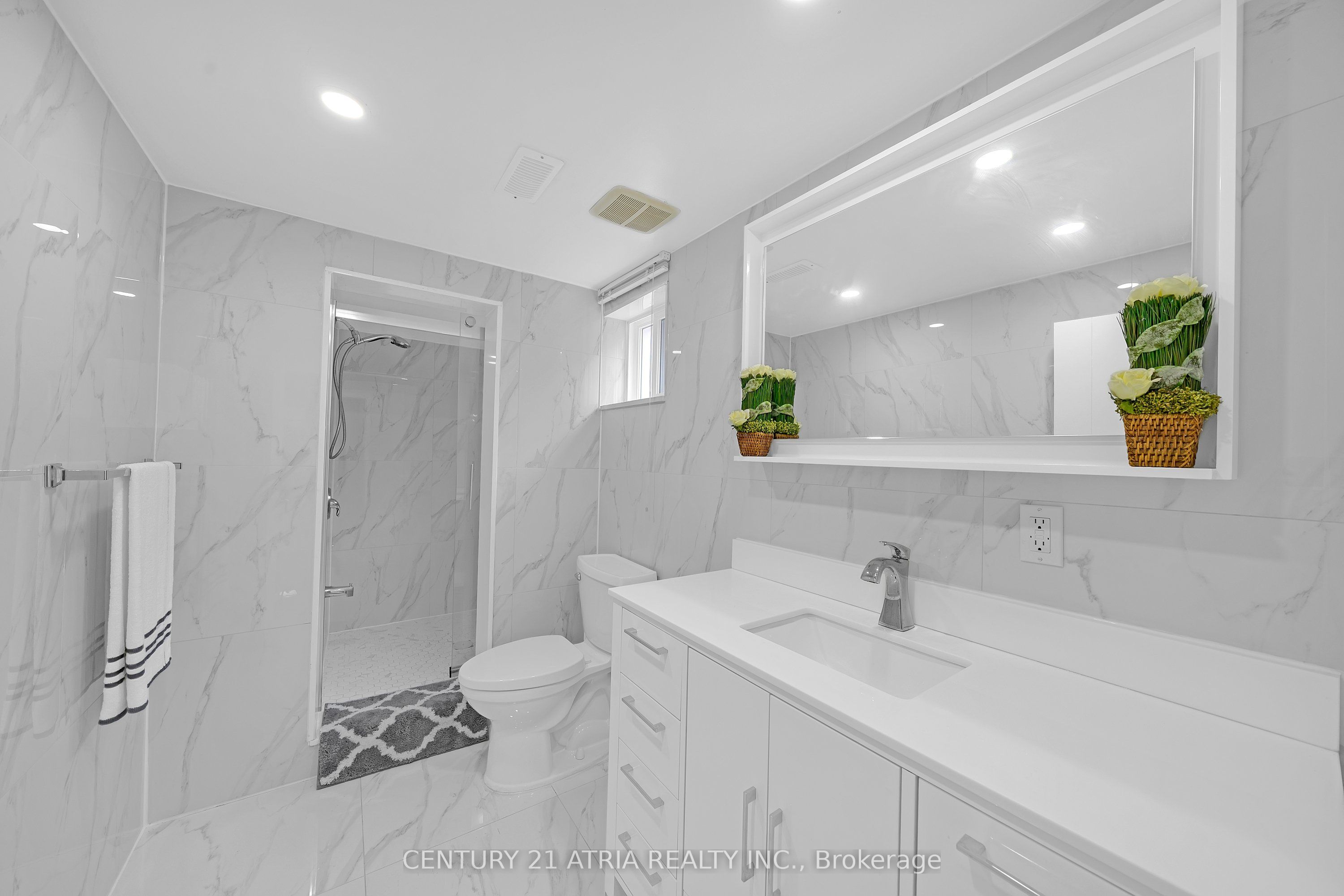 110 Harding Avenue Property Photo 26