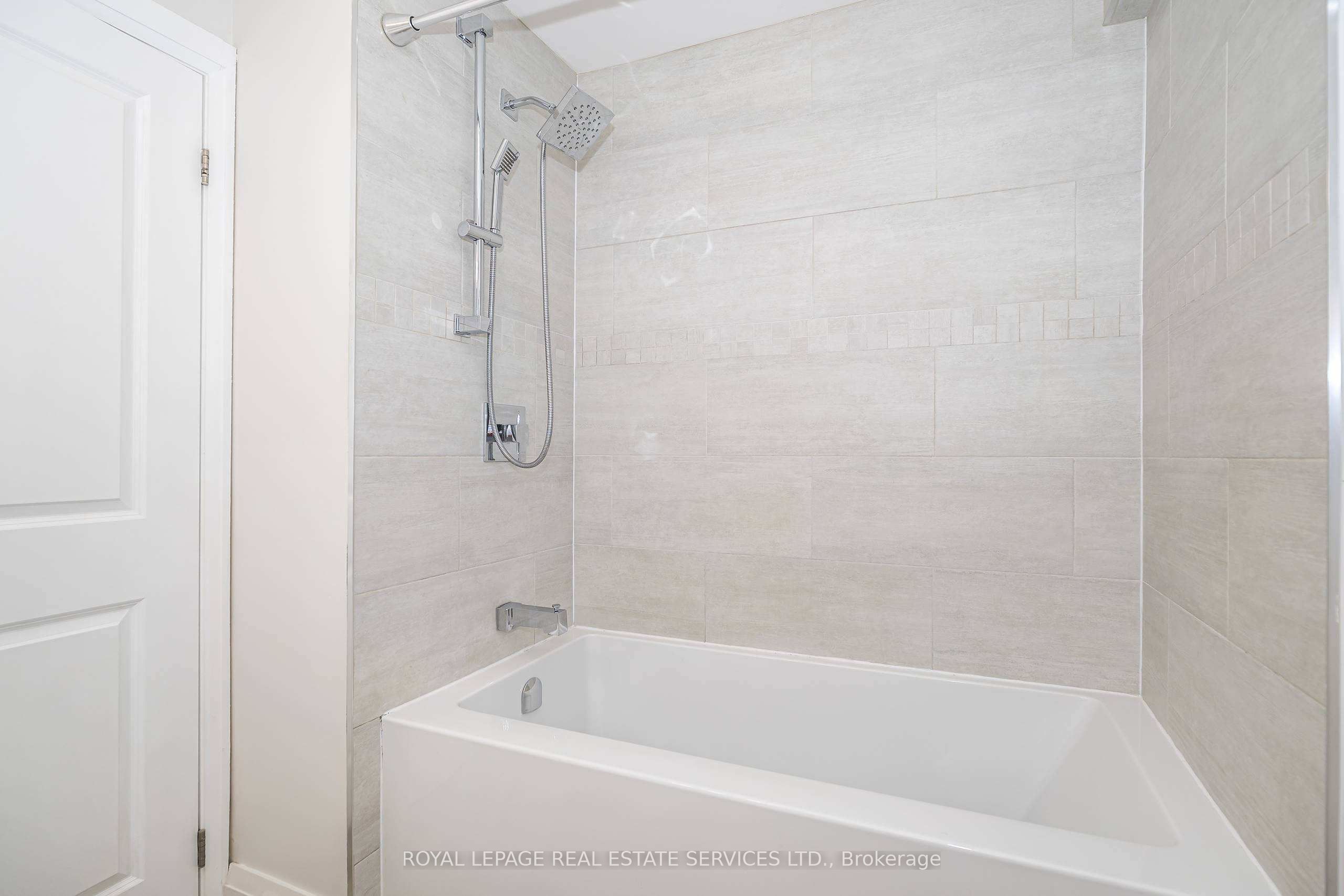2637 Keele Street 1a Property Photo 24