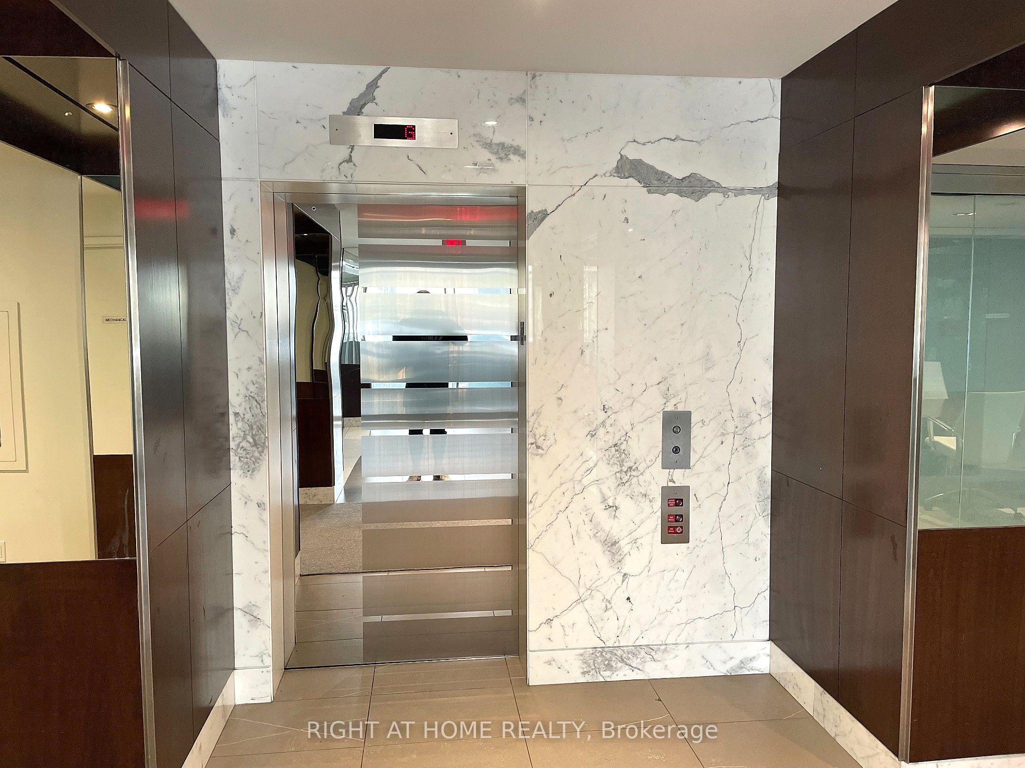 225 Sherway Gardens Road 105 Property Photo 23