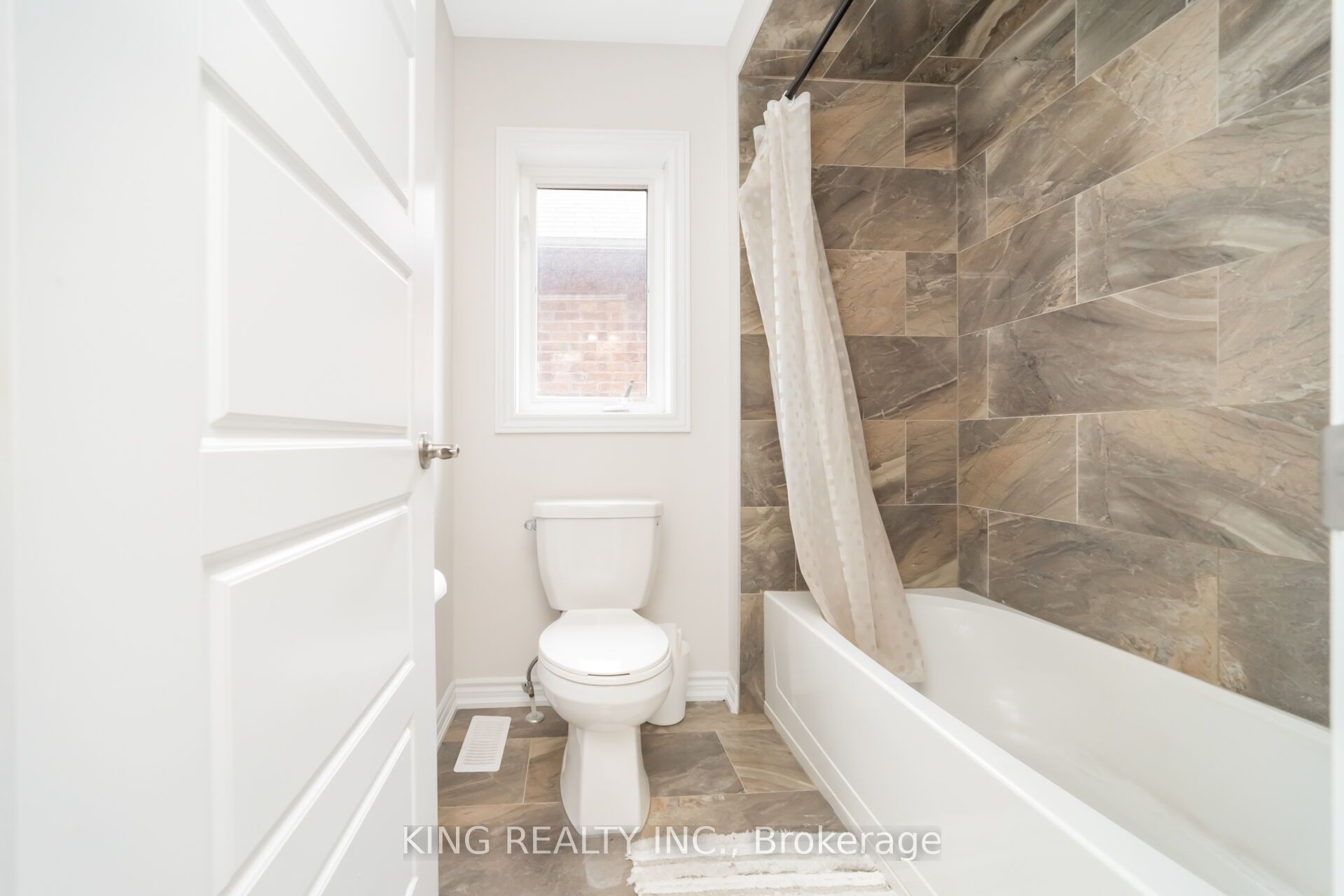 11 Malpass Street Property Photo 23