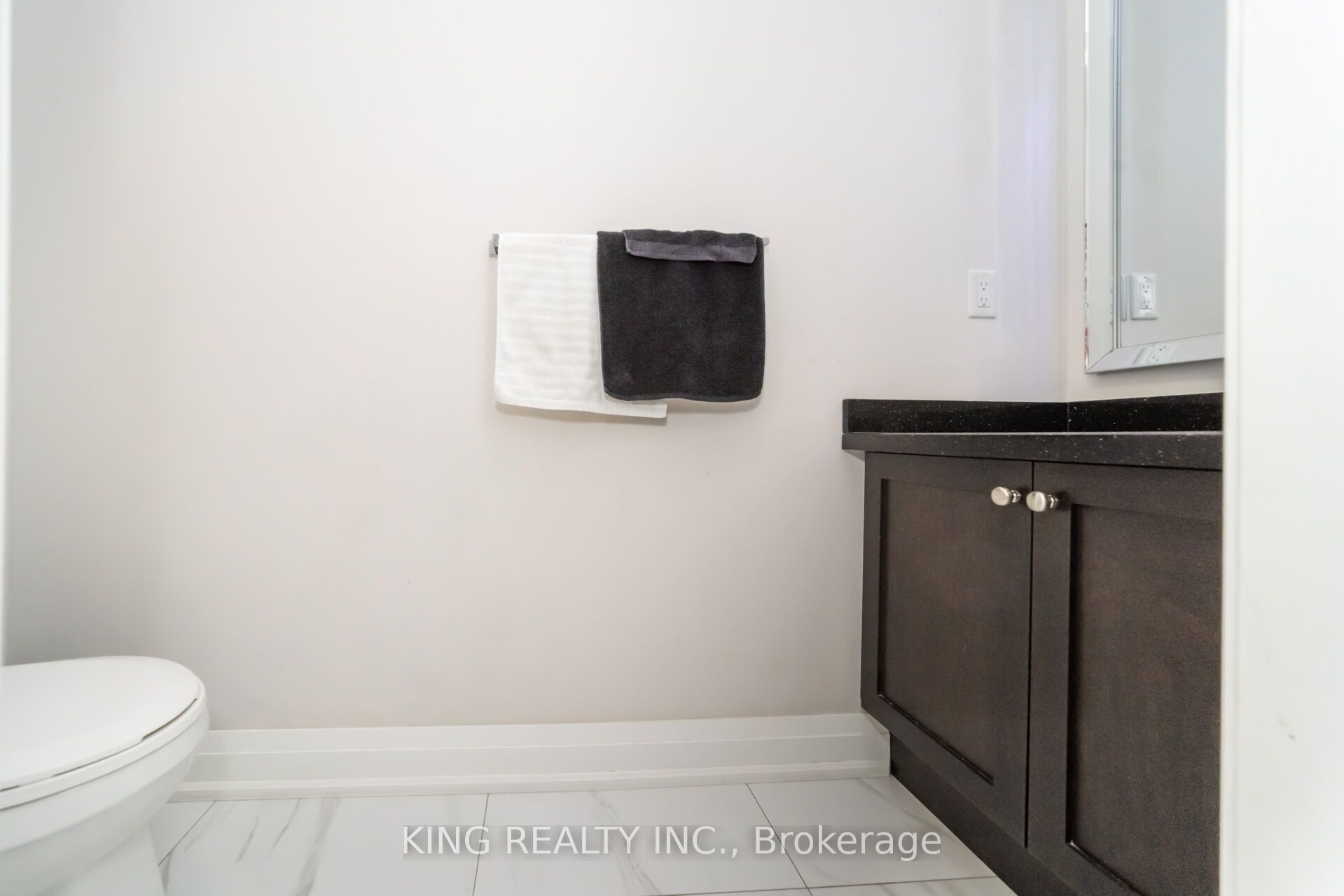 11 Malpass Street Property Photo 27