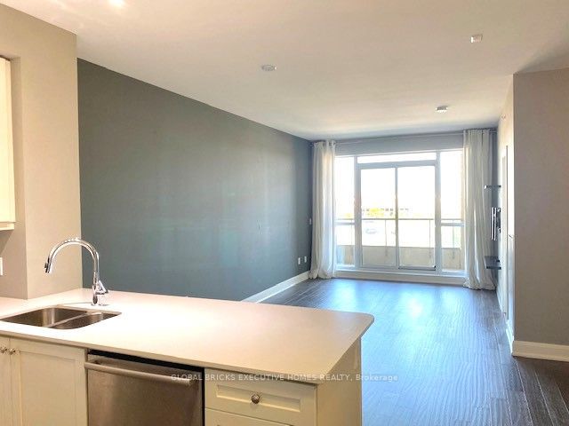 W13777040 Property Photo 8