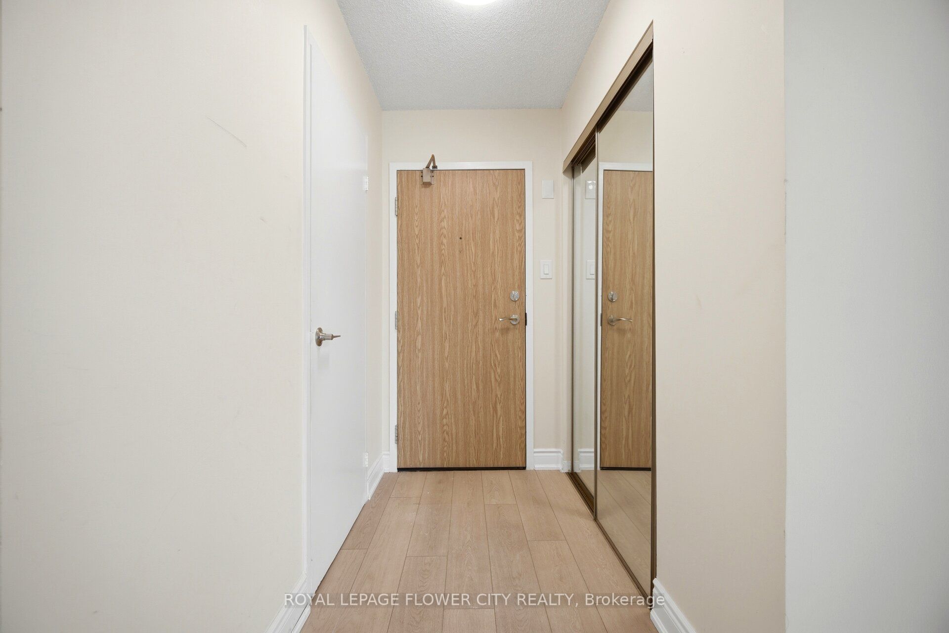 8 Lisa Street 307 Property Photo 9