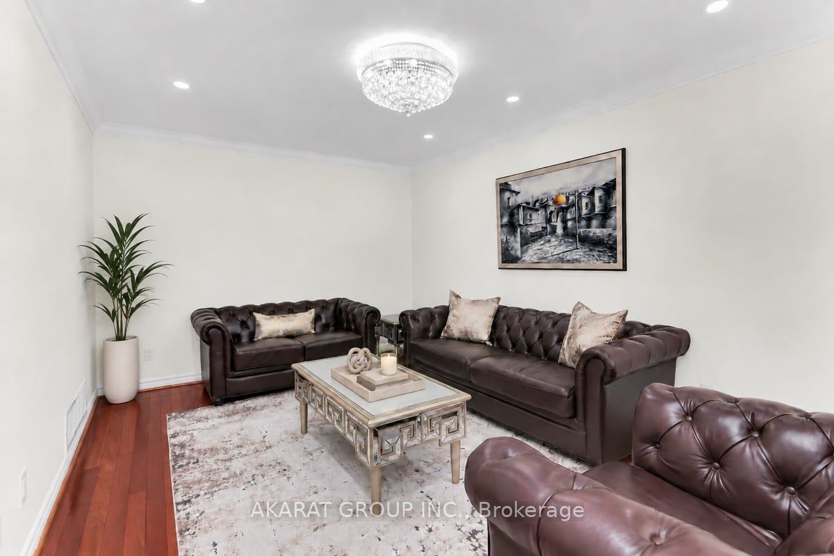 6907 Gracefield Drive Property Photo 4