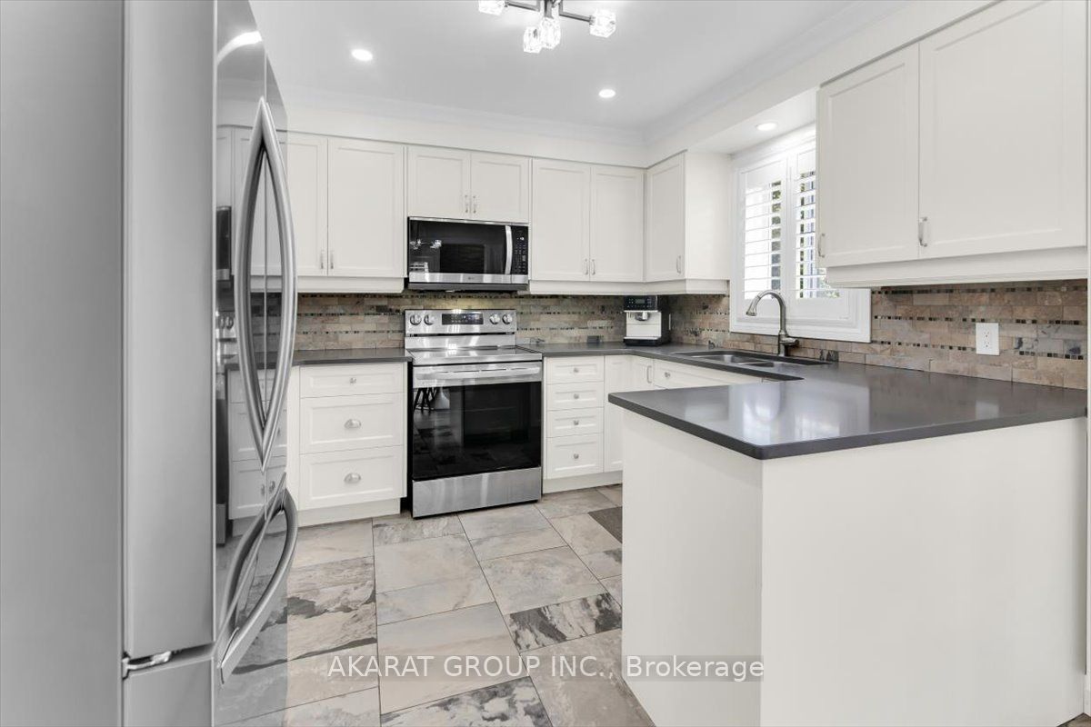 6907 Gracefield Drive Property Photo 14