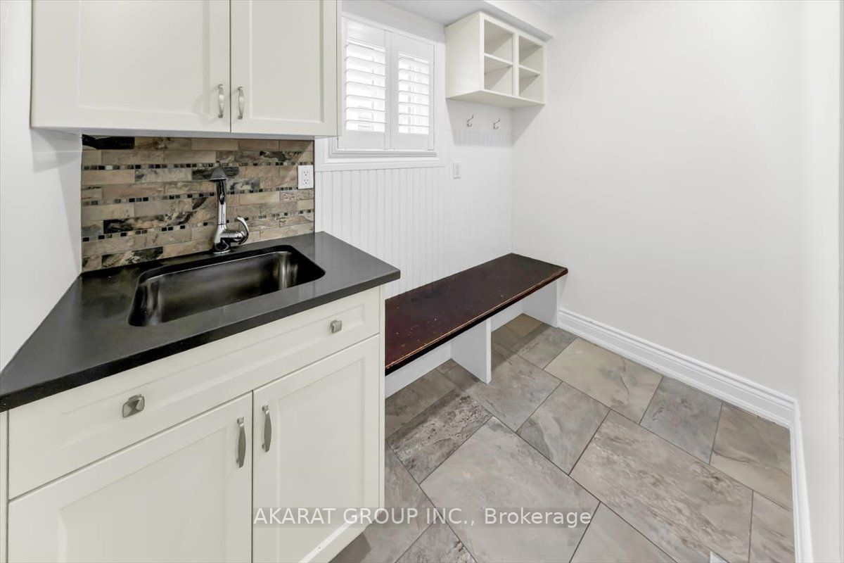 6907 Gracefield Drive Property Photo 15