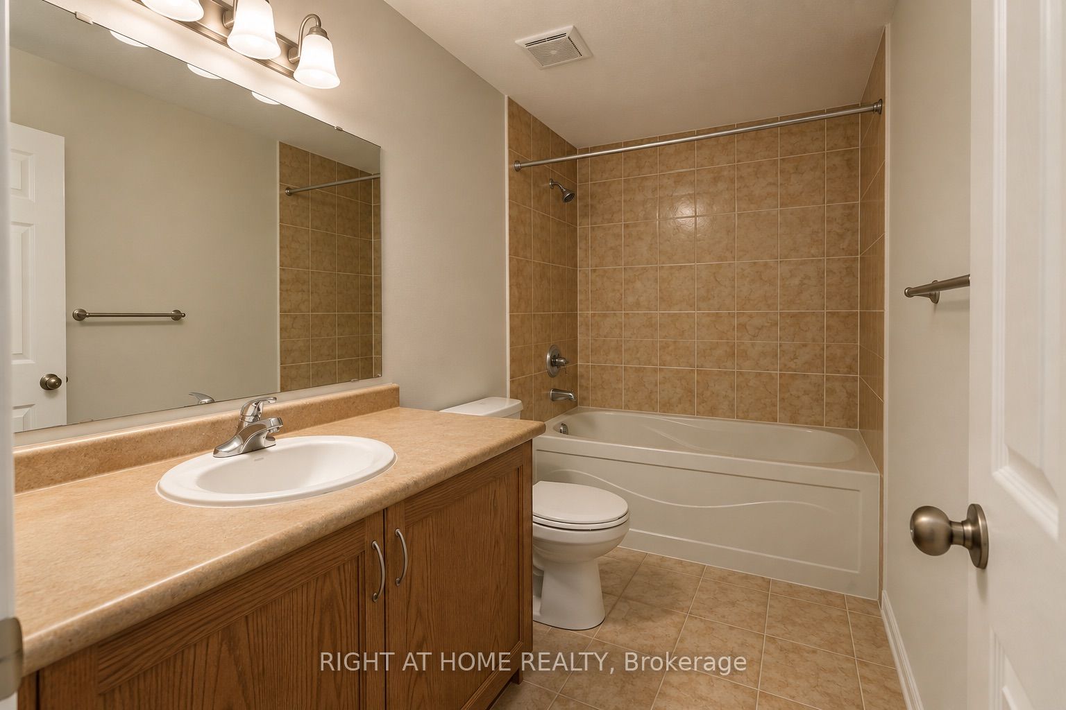 427 Chandler Crescent Property Photo 25