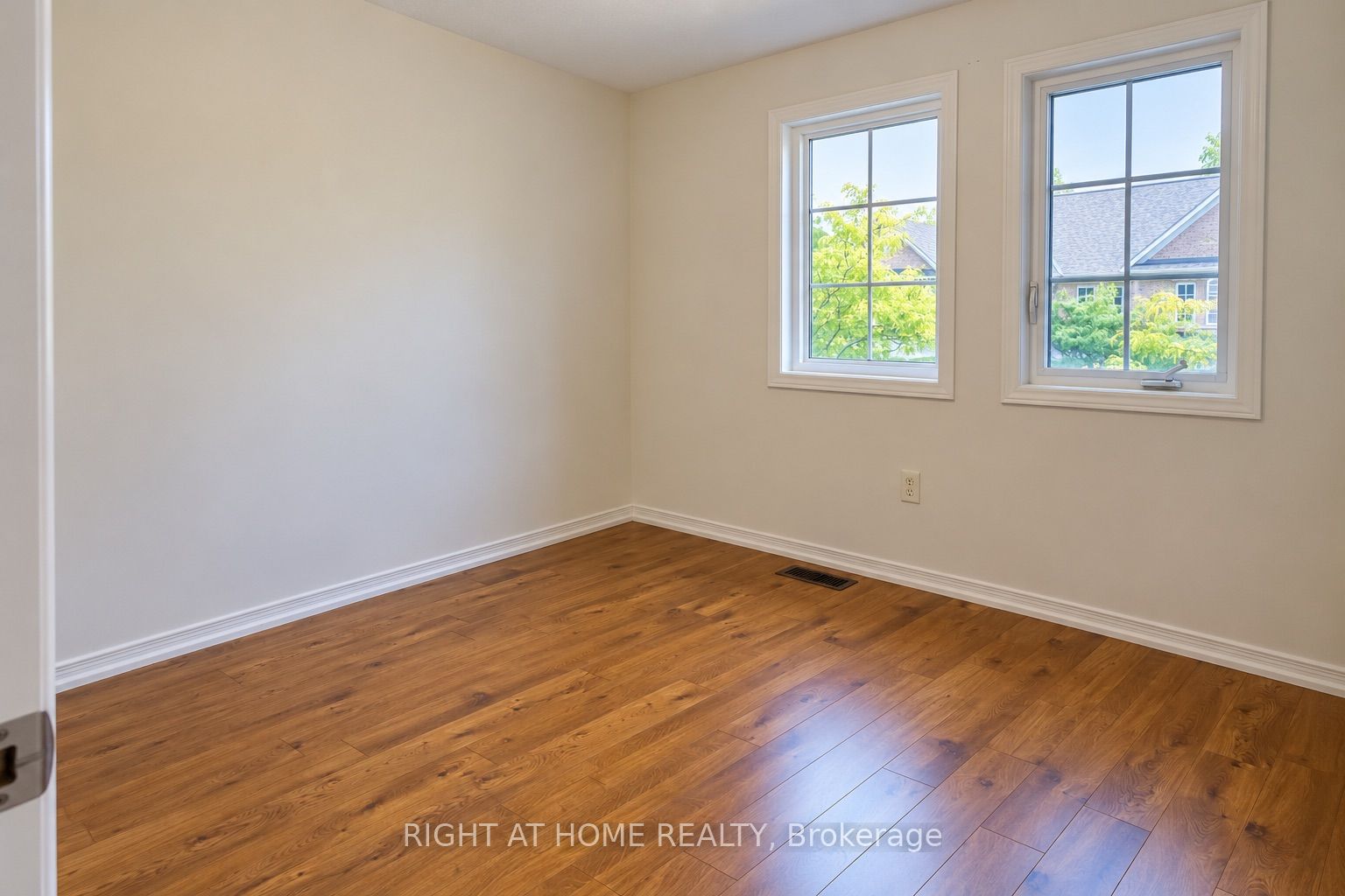 427 Chandler Crescent Property Photo 26